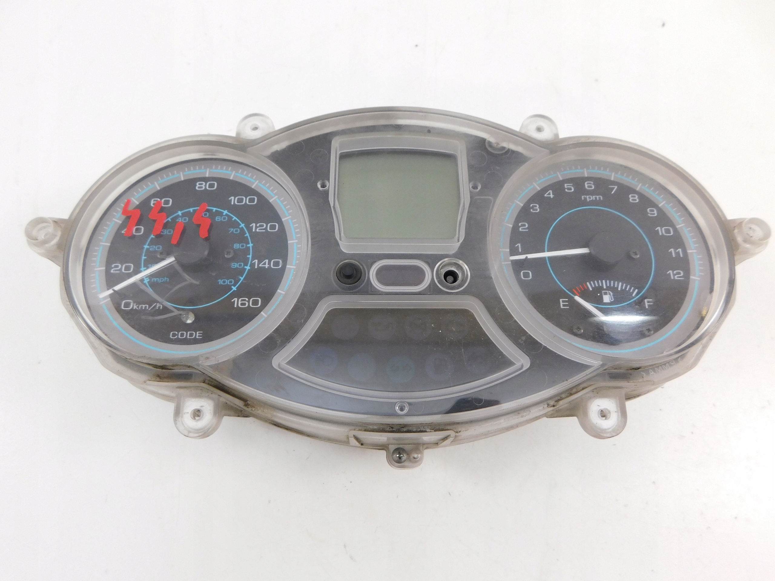 PIAGGIO X-EVO 125 счетчик M1