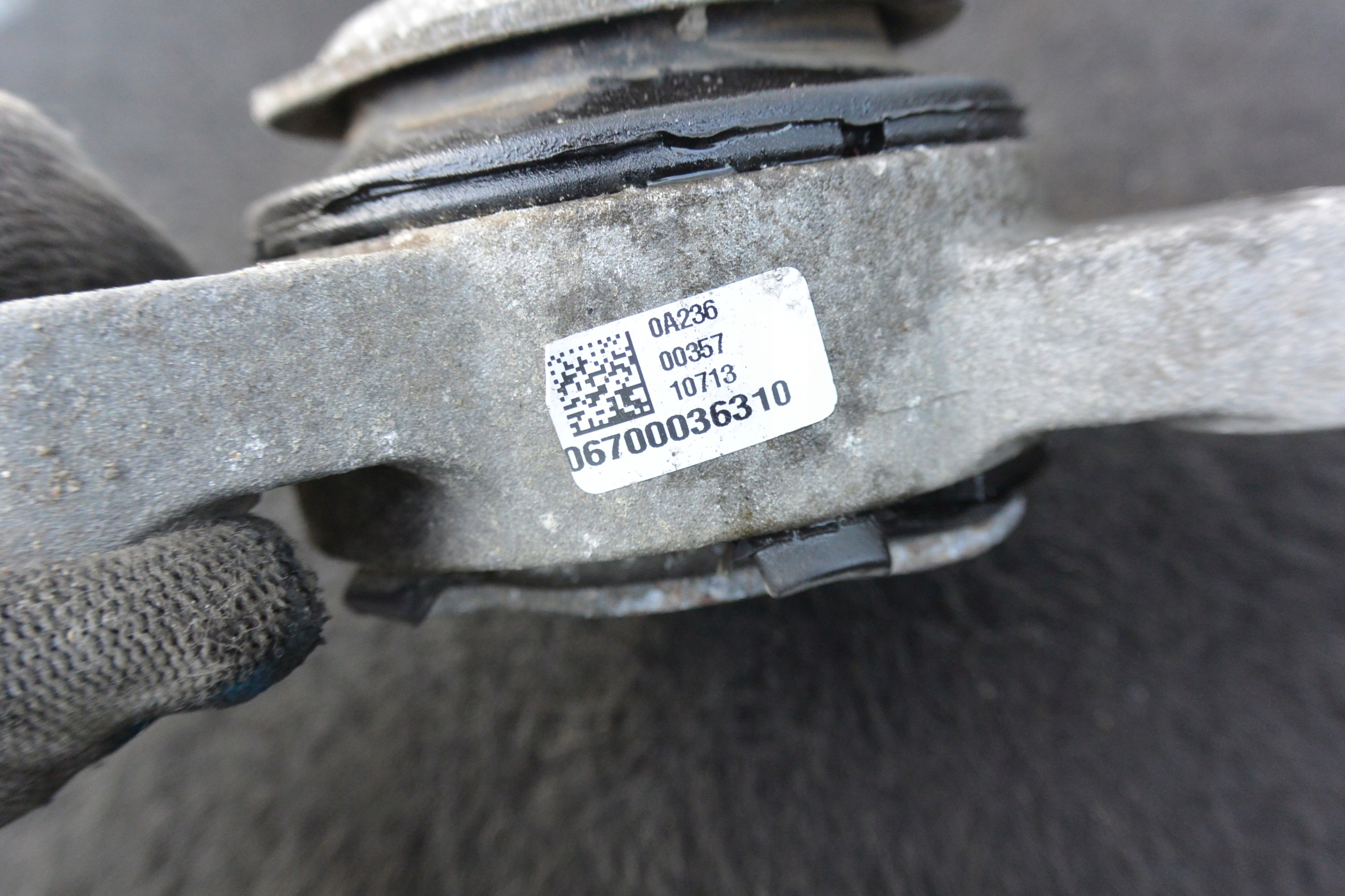 gearbox mounting 3.0B MASERATI QUATTROPORTE GHIBLI