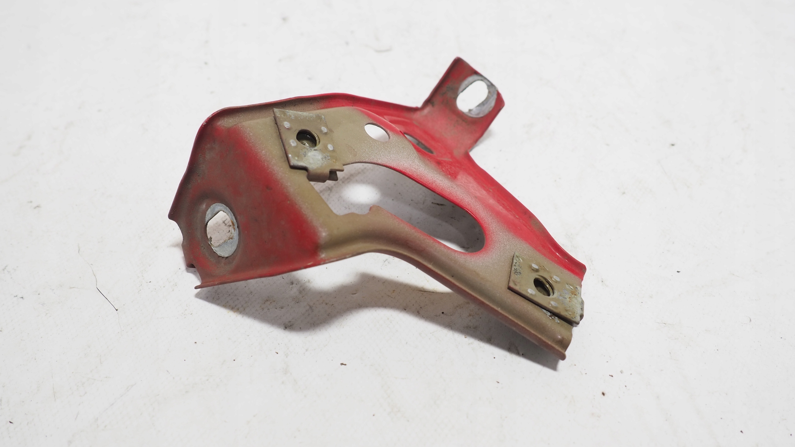 Opel Astra IV J Console Support plaque Aile Droite 13276369