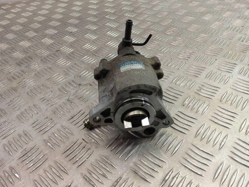 TOYOTA COROLLA E120 E130 2003 насос давления / вакум