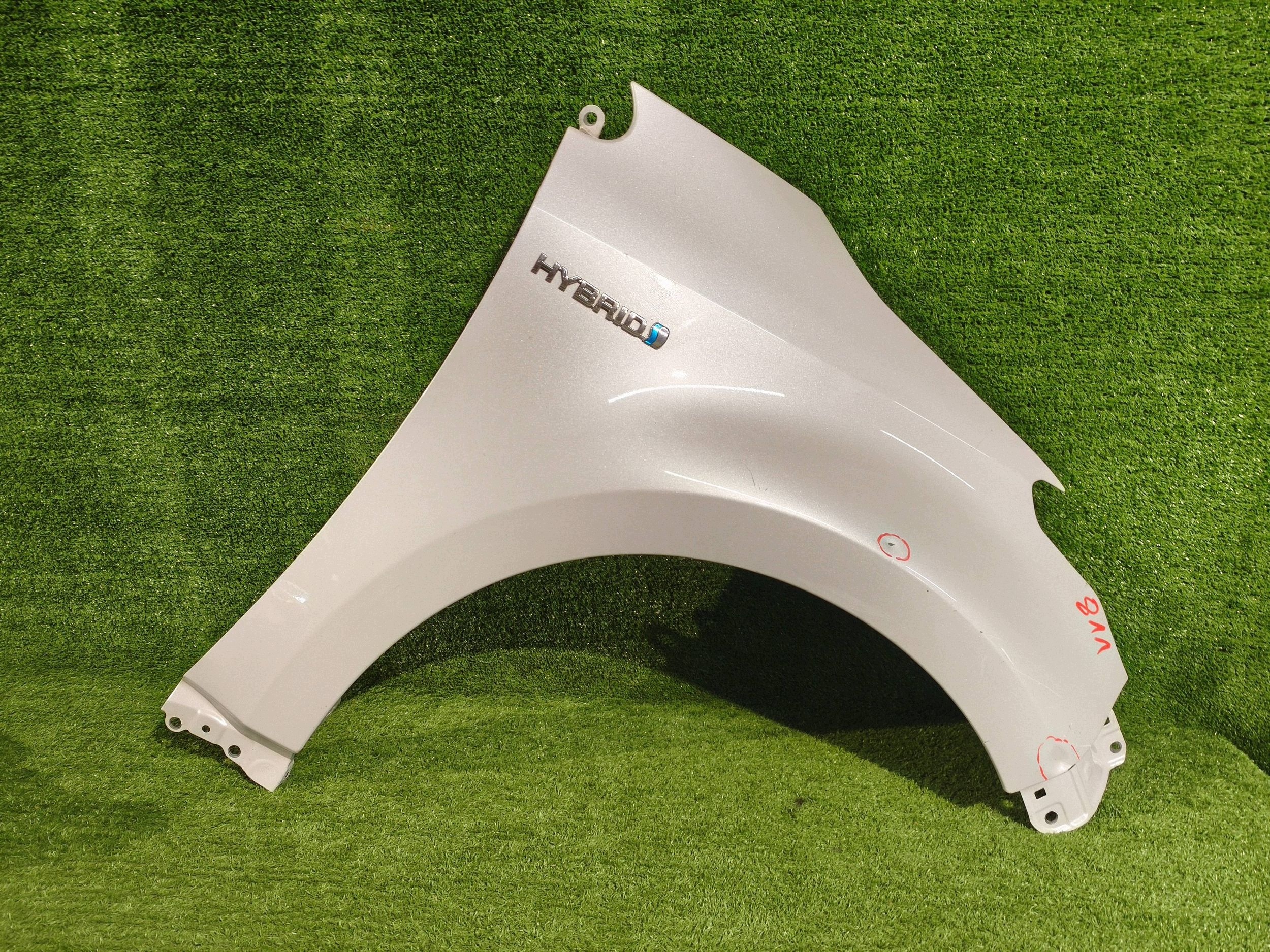 fender front right TOYOTA YARIS IV 20- NR.811