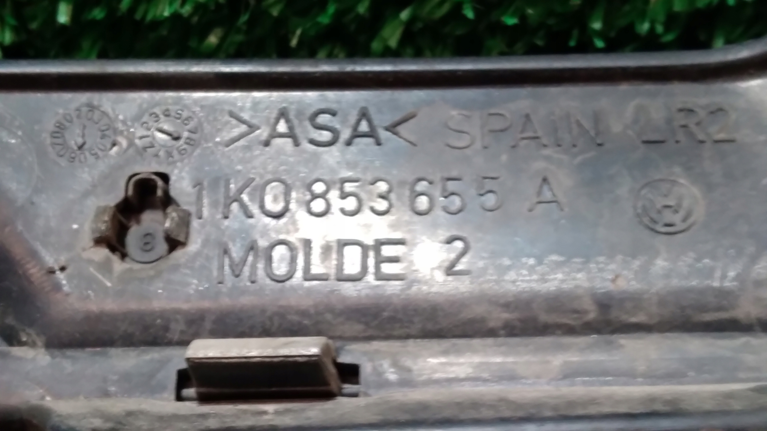 grill grill VOLKSWAGEN GOLF 5 1K0853655A