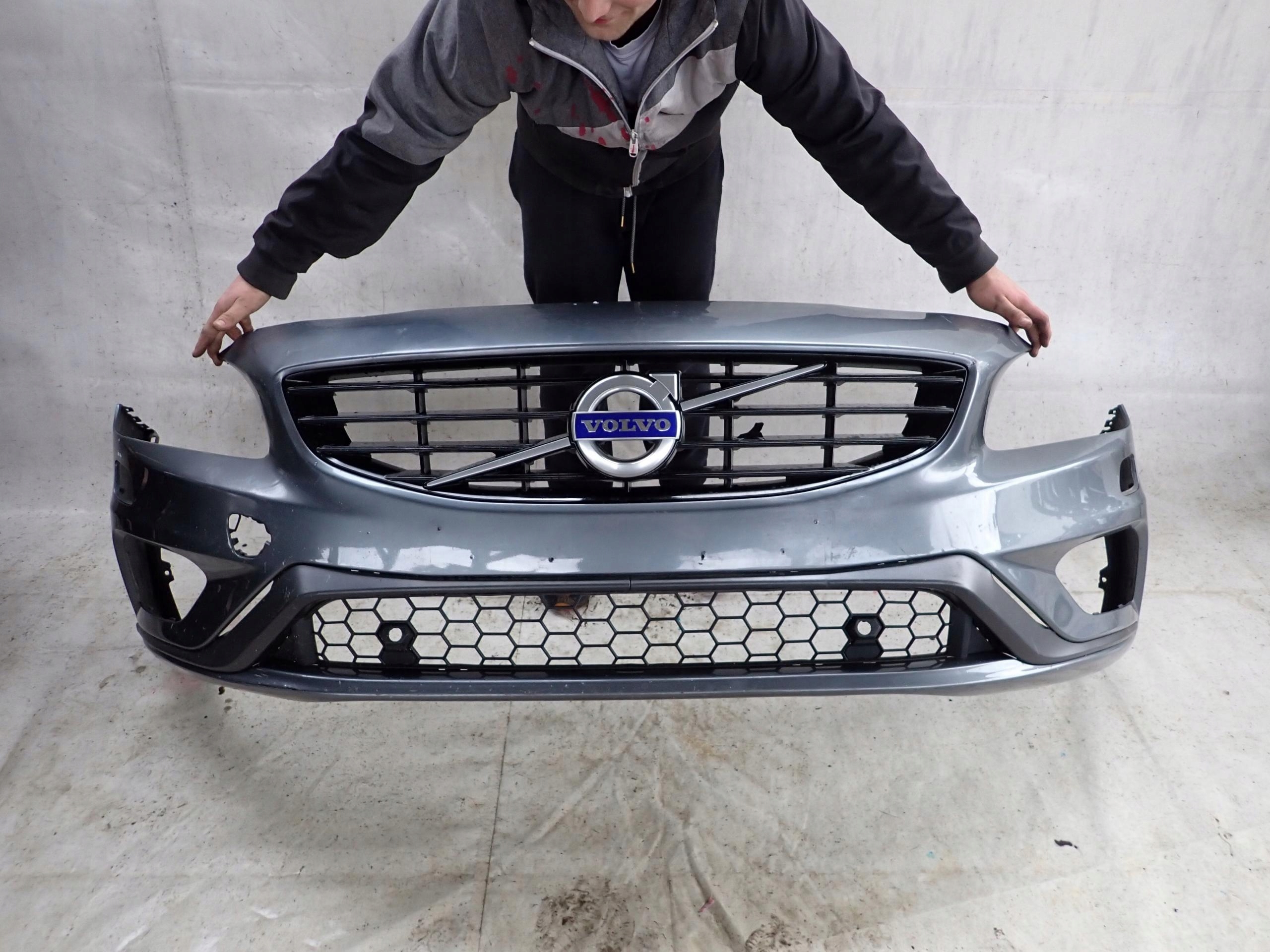 VOLVO V60 R-design LIFT 13- bumper front front SPR PDC