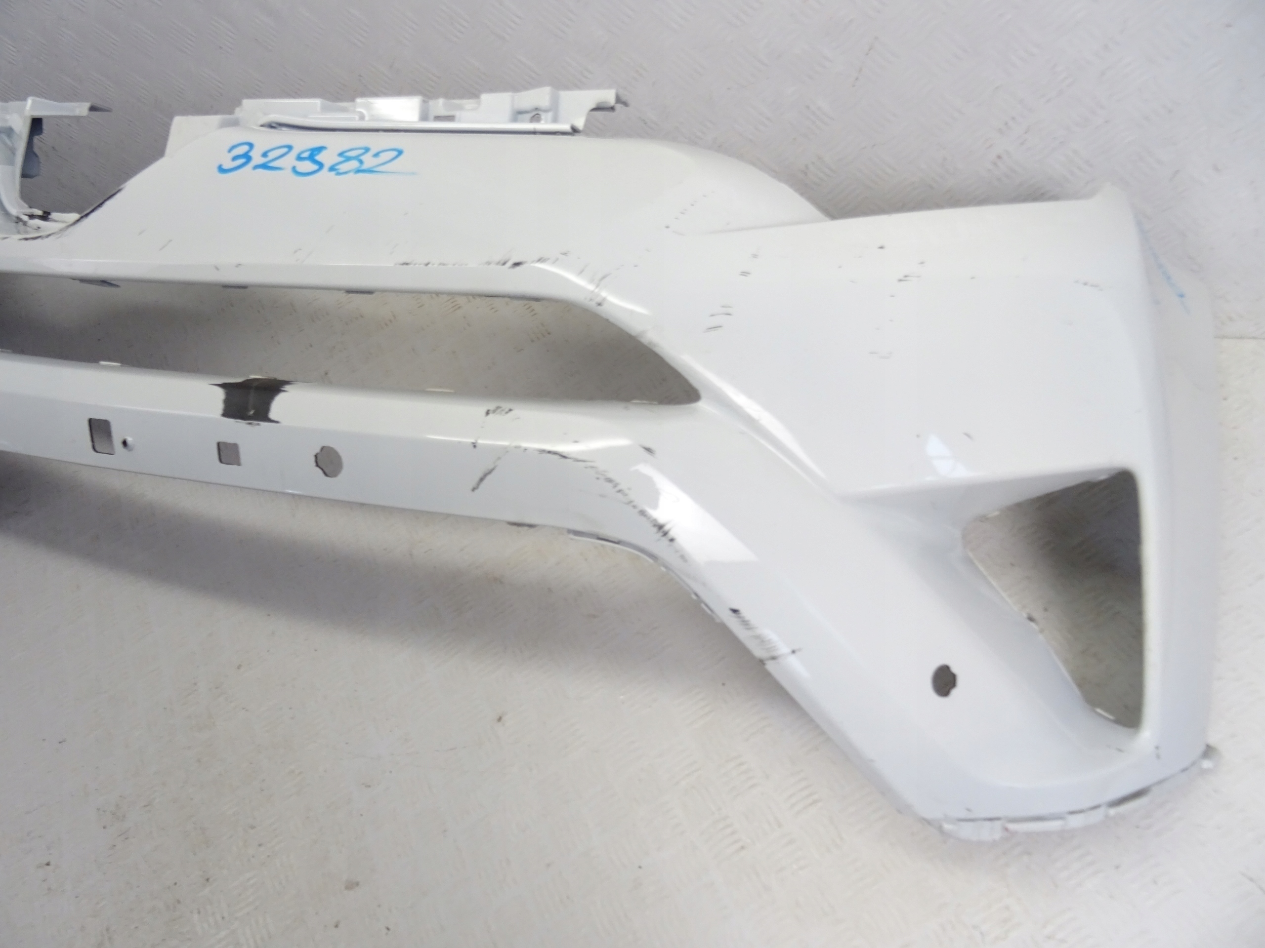 Toyota RAV4 IV LIFT nárazník předek přední