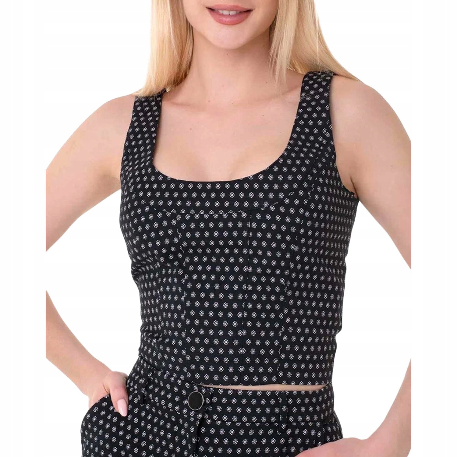 Tričko Guess , dámská černá halenka, krátký vzorovaný top vel. S