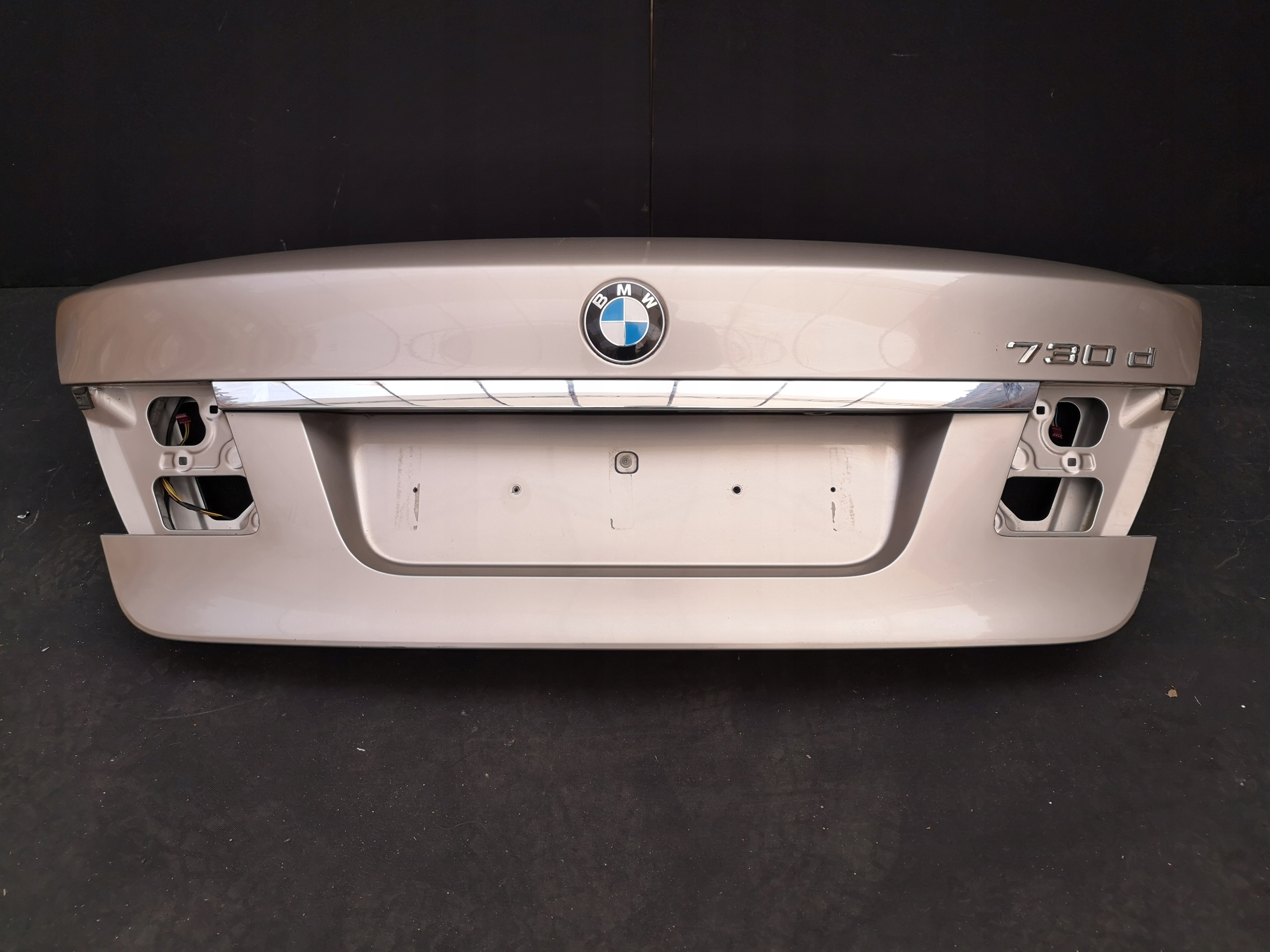 KLAPA TYŁ BMW 7 F01 LIFT