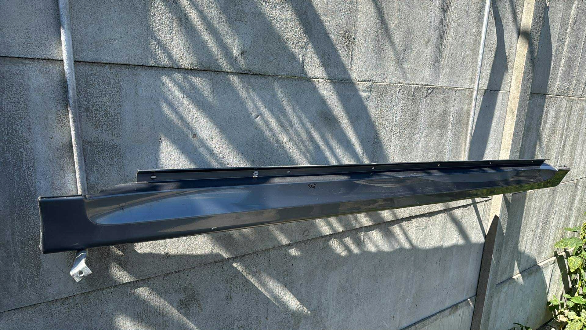 right moulding threshold SAAB 9-3 93 VECTOR ARC sedan kombi threshold colour 303