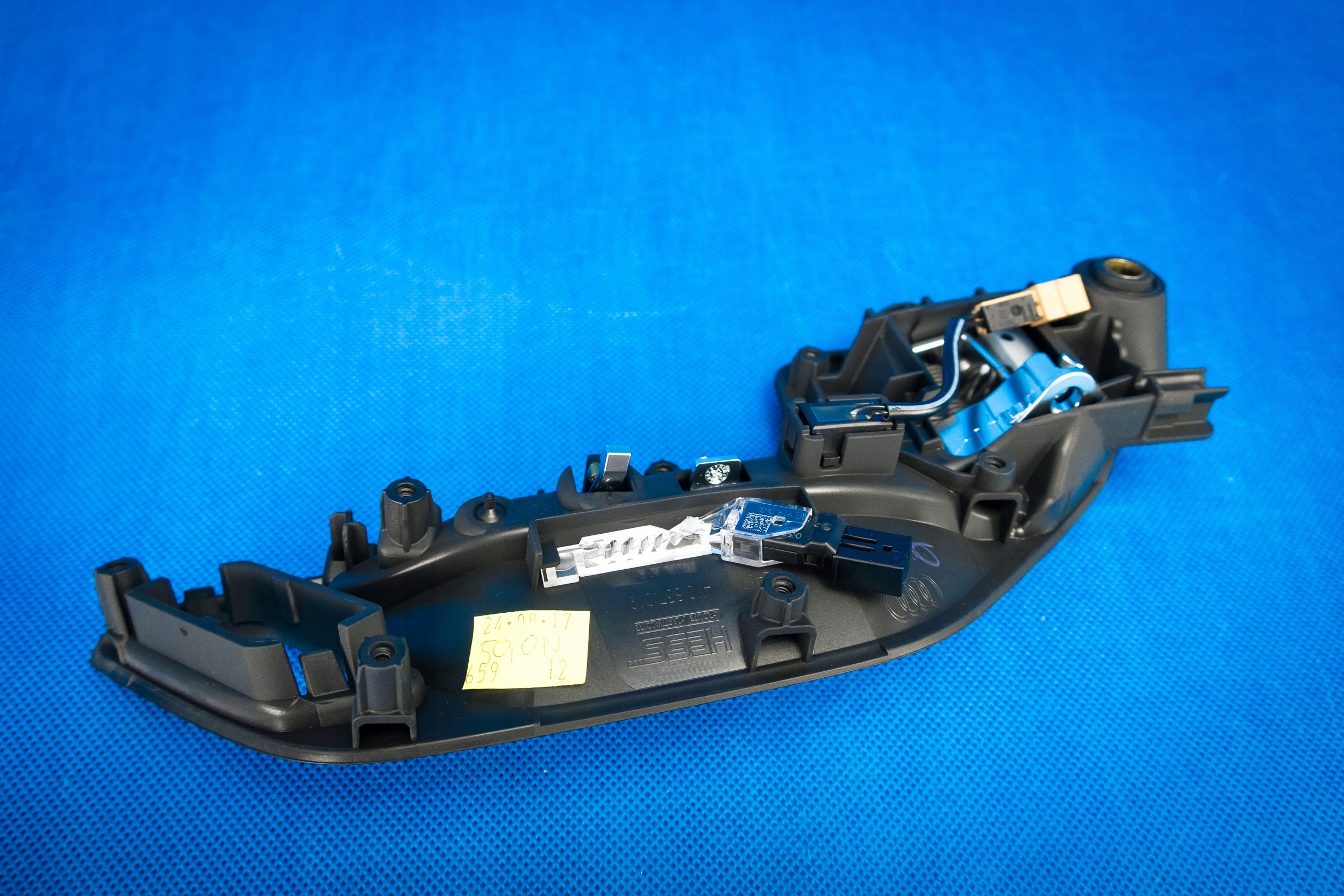 handle inner front left Audi A8 4N 4N0837019