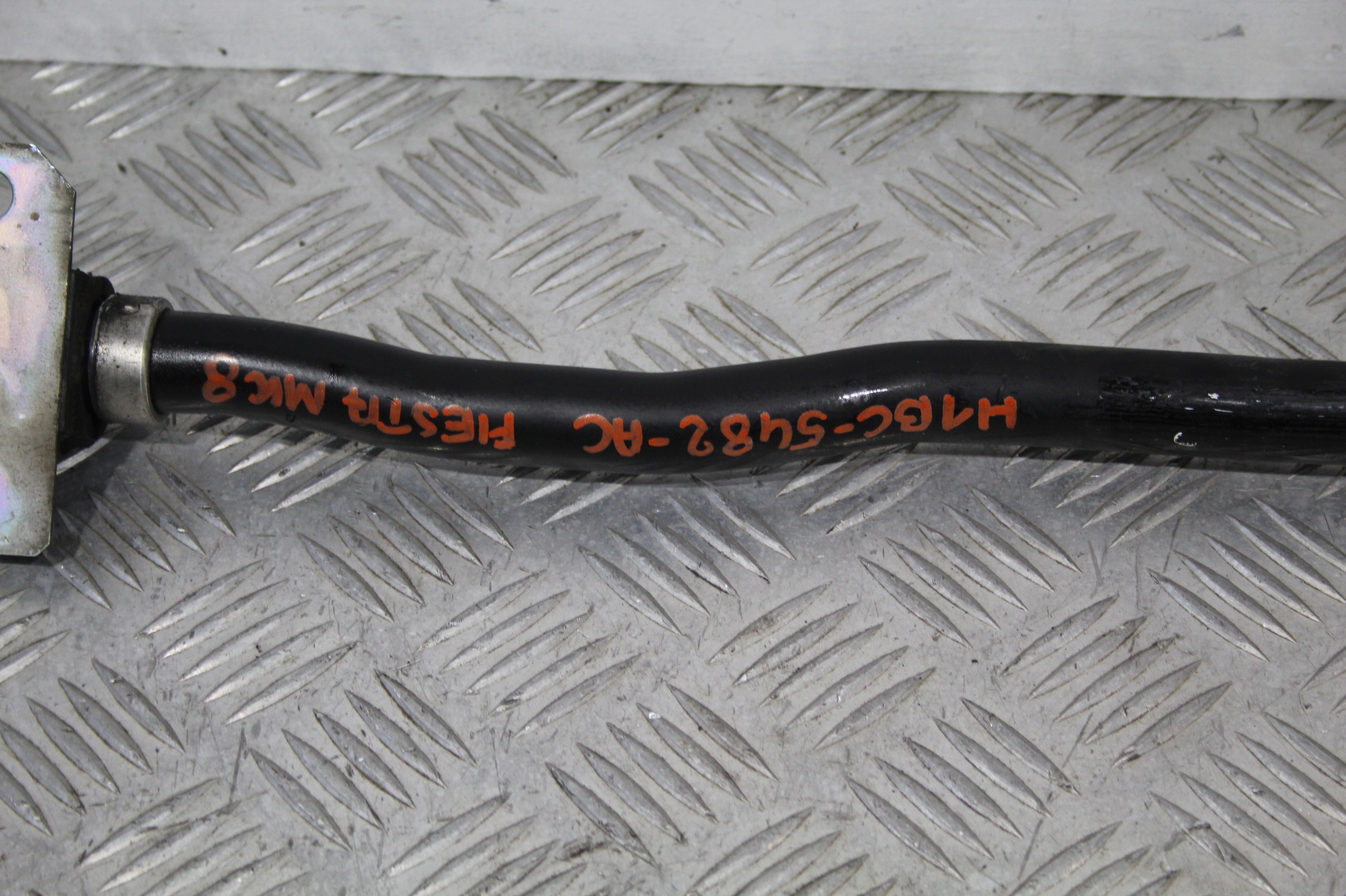 STABILIZATOR bar front FORD FIESTA MK8
