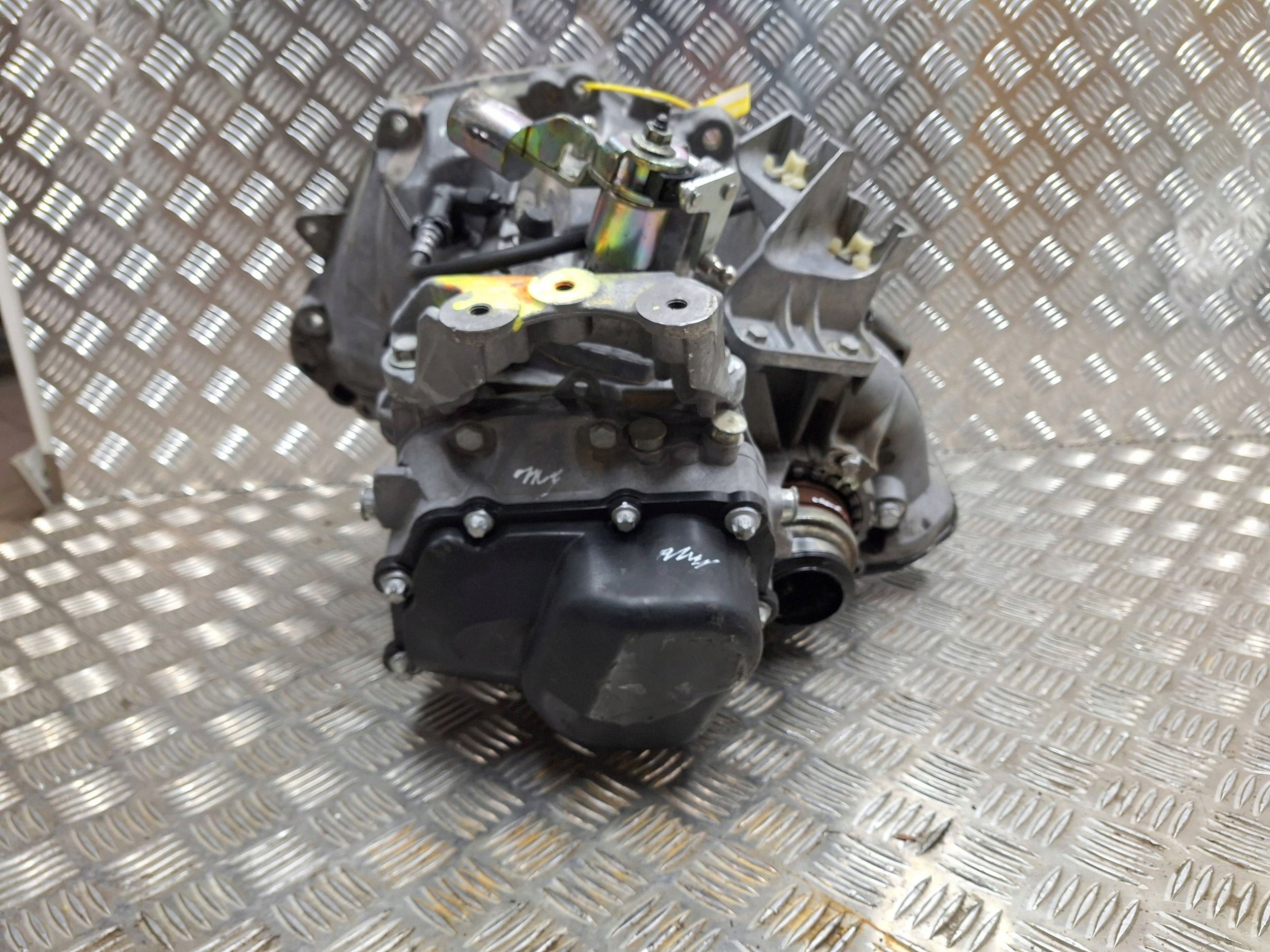 Getriebe CHEVROLET AVEO T300 11-14 1.2 16V