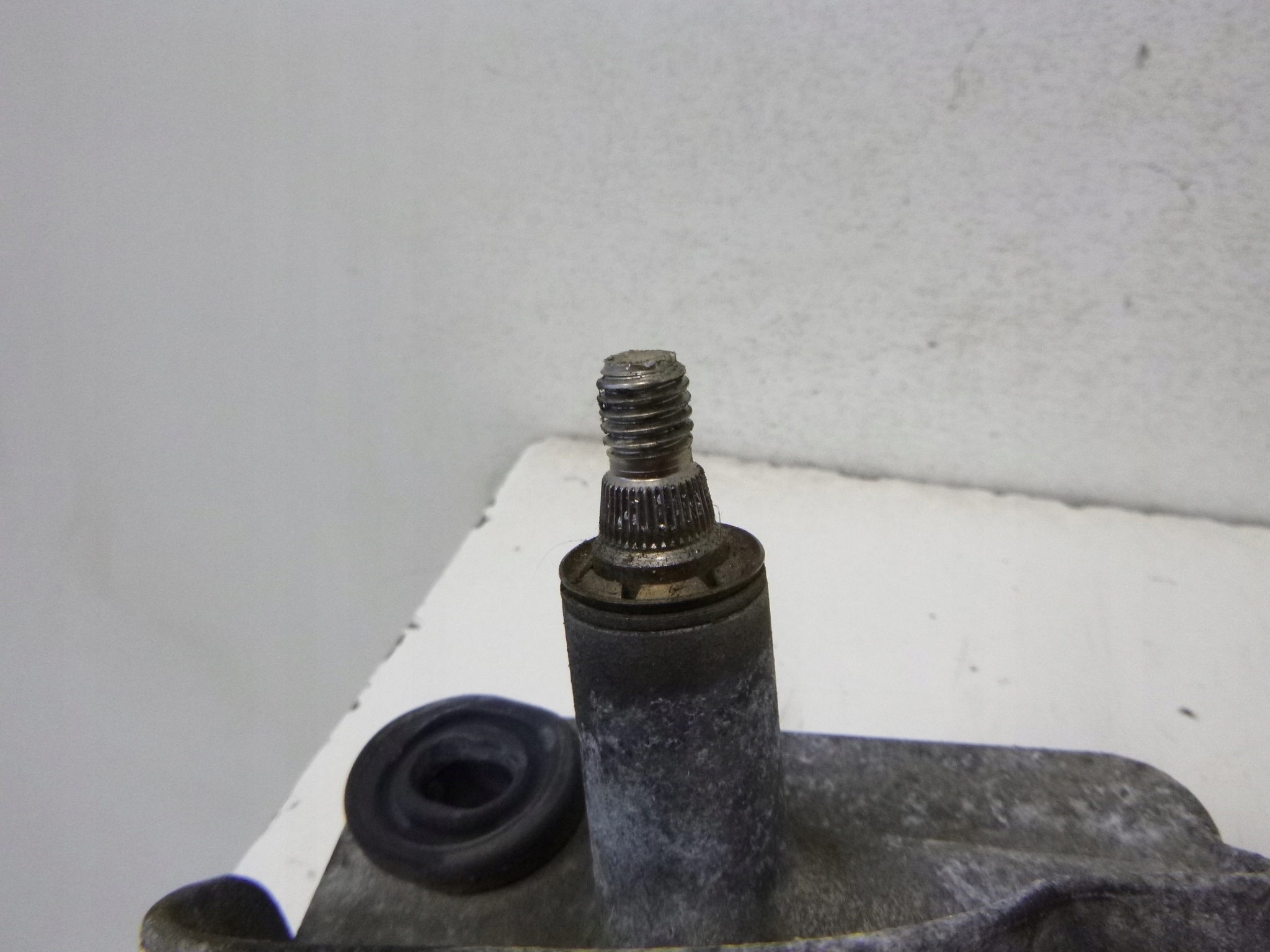 wiper mechanism front Suzuki Liana 2001r.