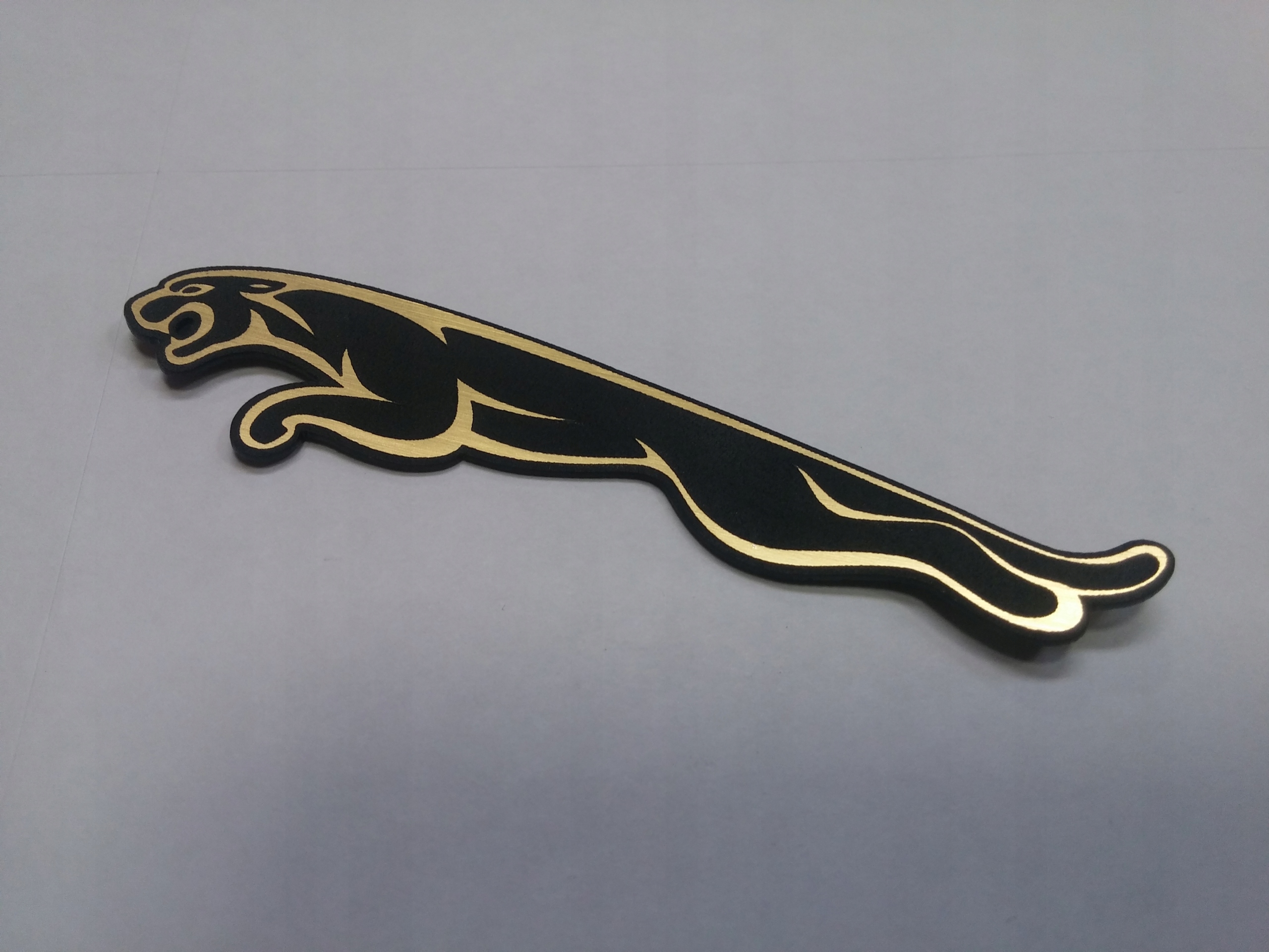 

Jaguar naklejka emblemat 88 x 20 mm *złota