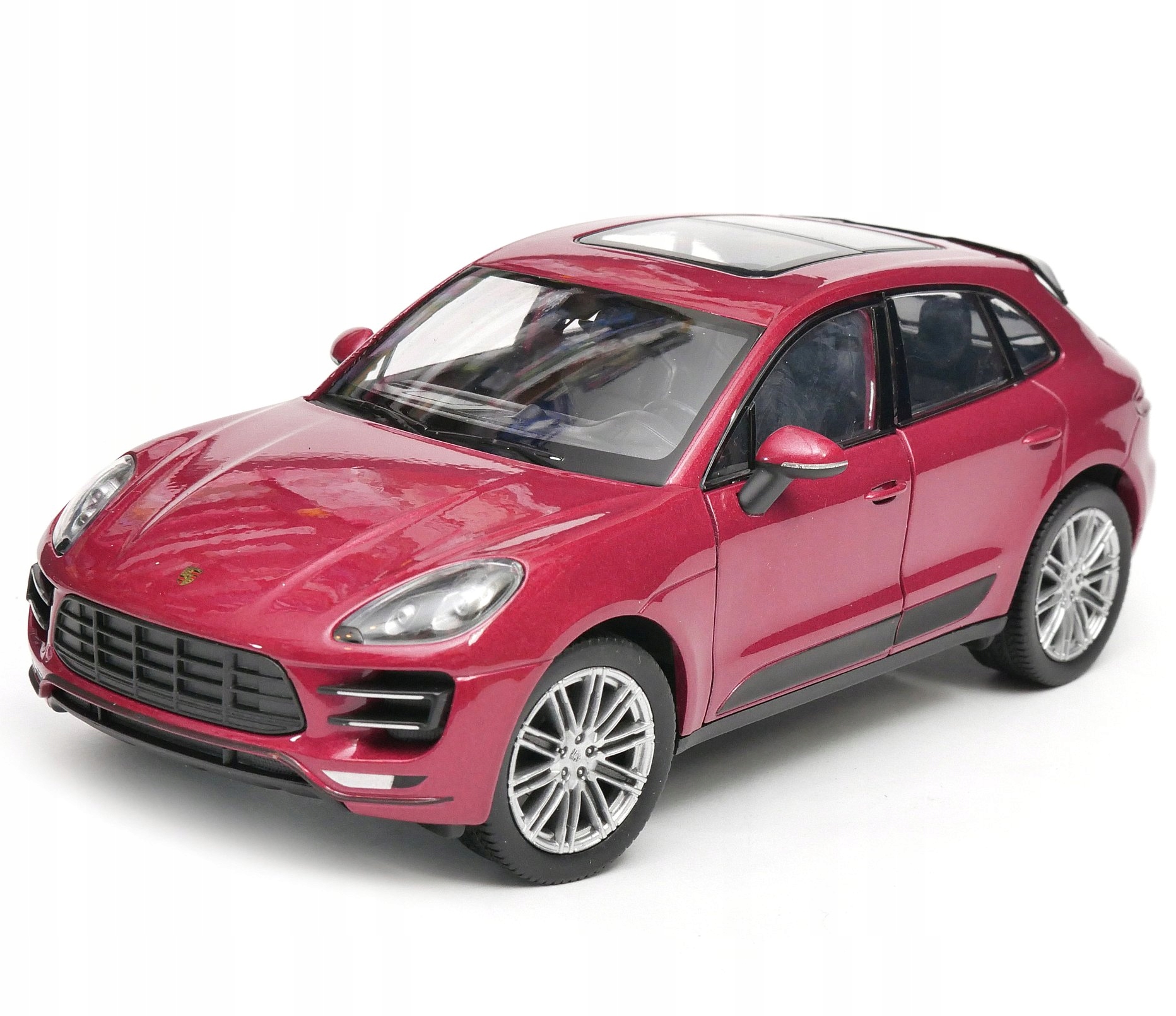 Porsche Macan Turbo 1:24 model Welly 24047 bordó