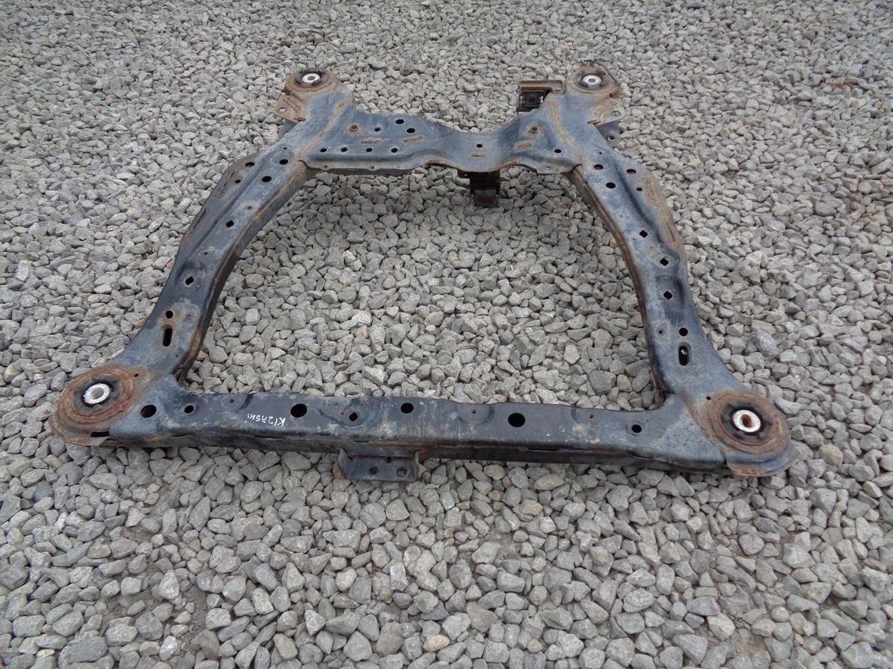 рама балка подрамник перед suzuki KIZASHI 09-