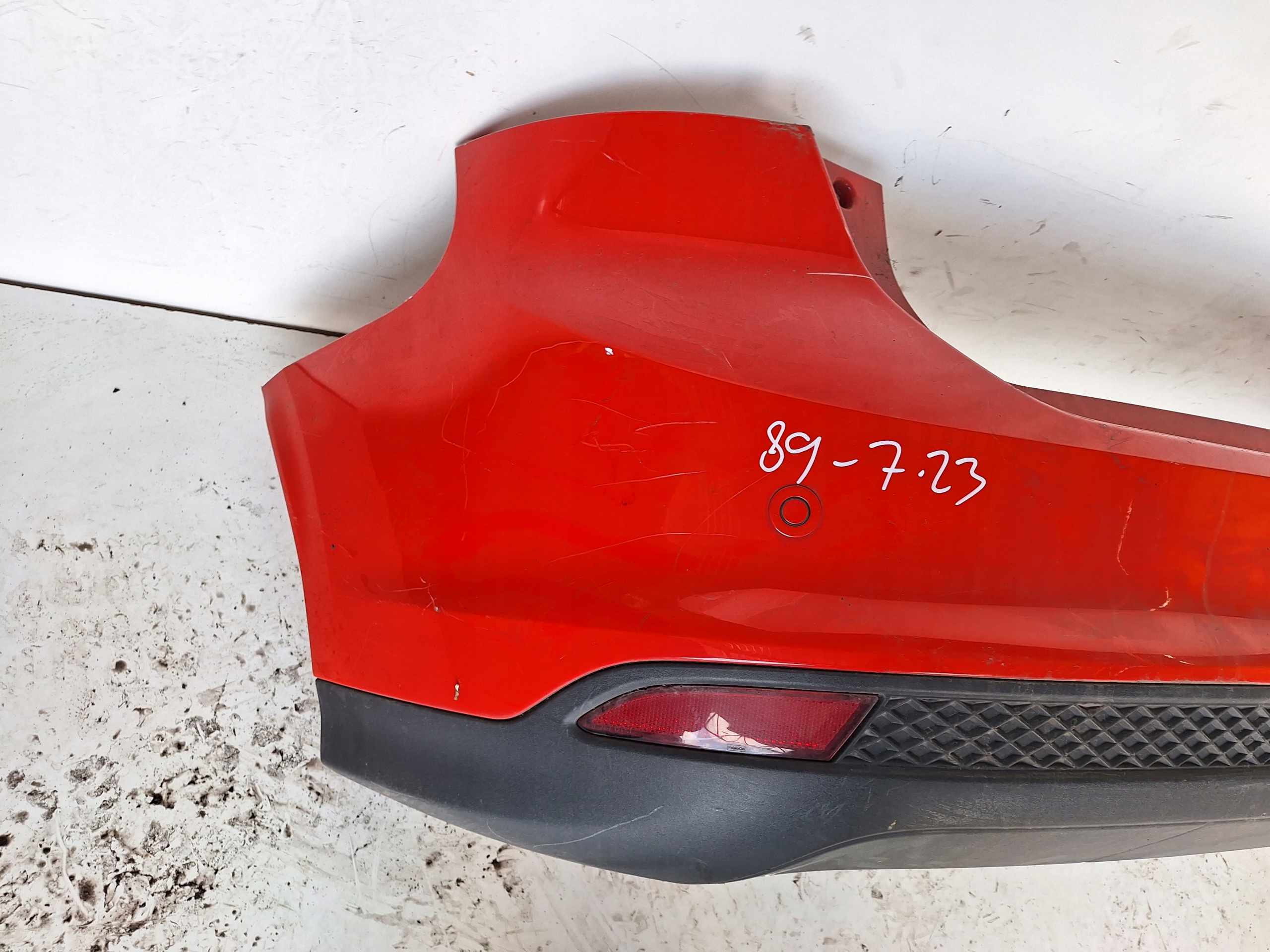 FORD FOCUS MK3 HB 11-14 bumper + PDC