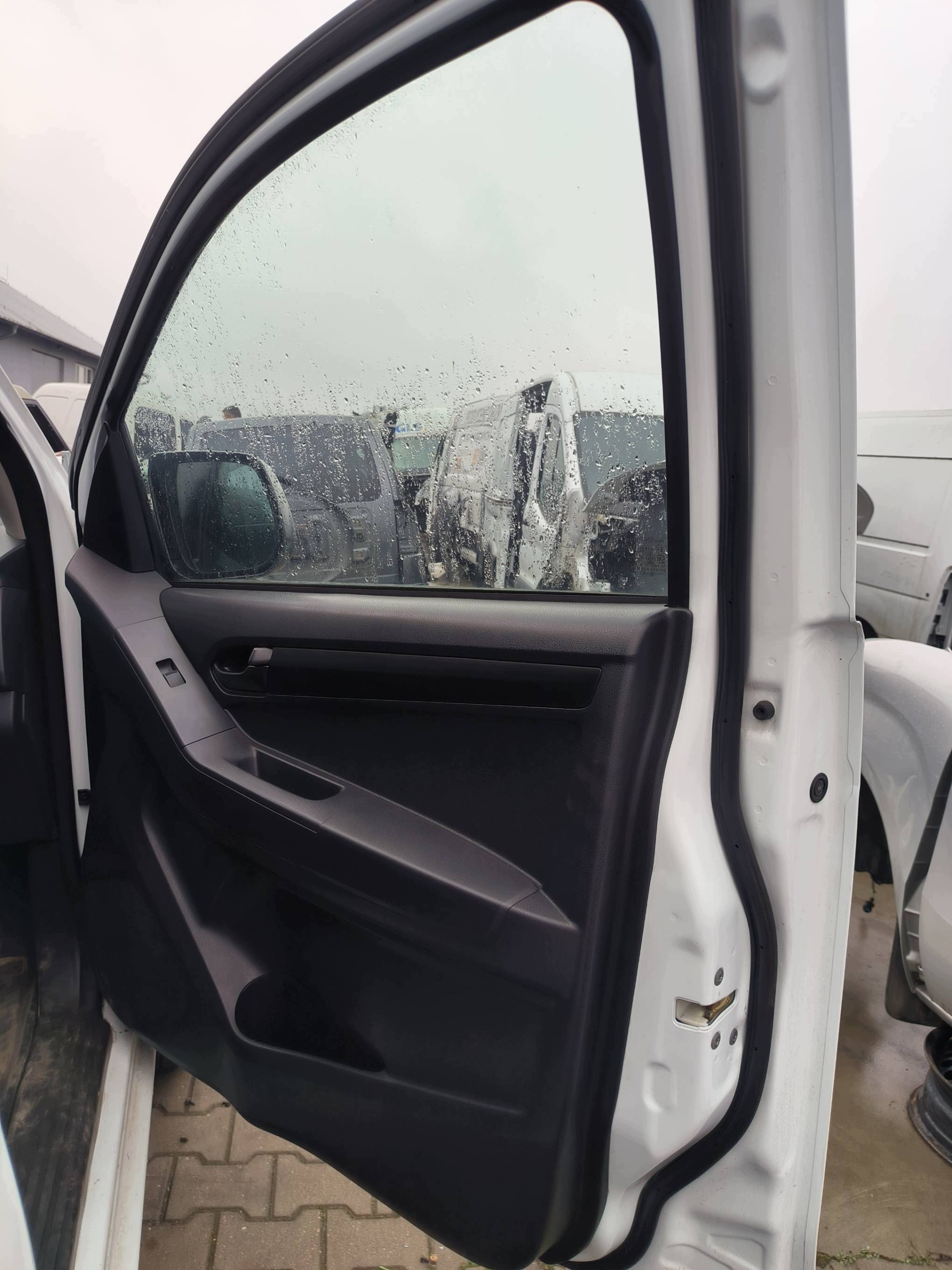 tür rechts vorne 527 SPLASH WHITE ISUZU D-Max II