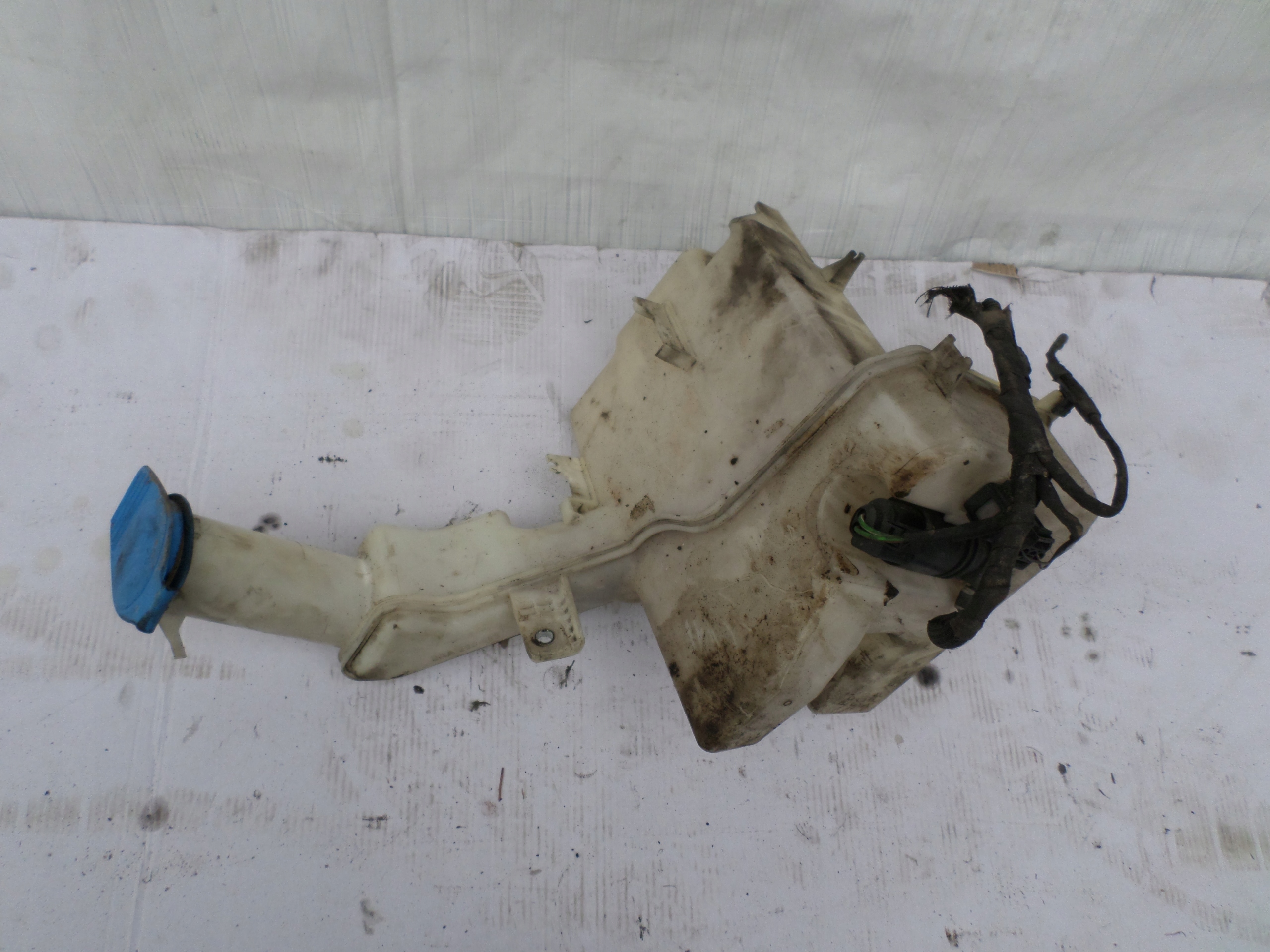 Бачок омивача омивача VW PASSAT B7 седан