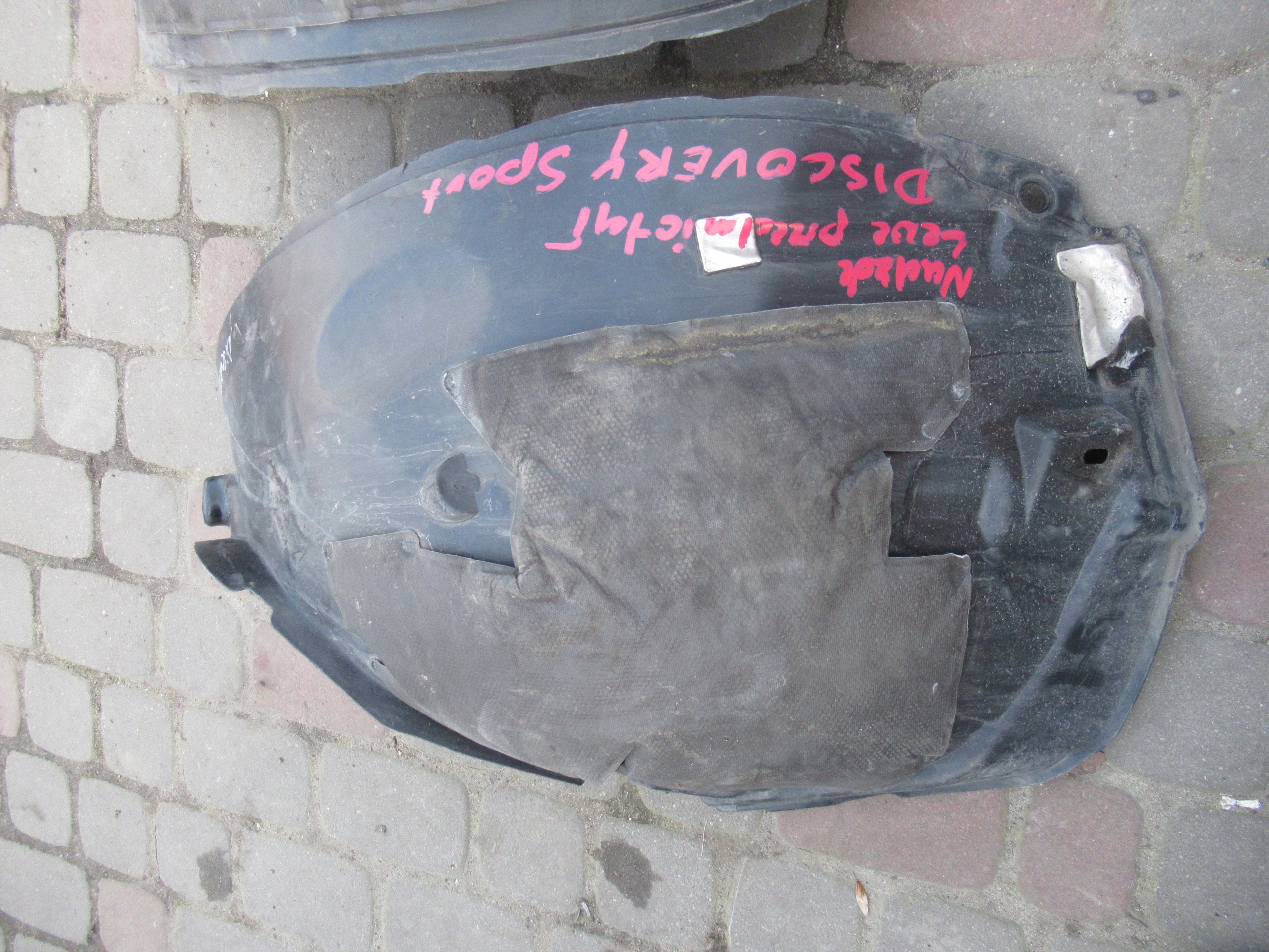 RANGE ROVER Discovery спорт подкрылки левый