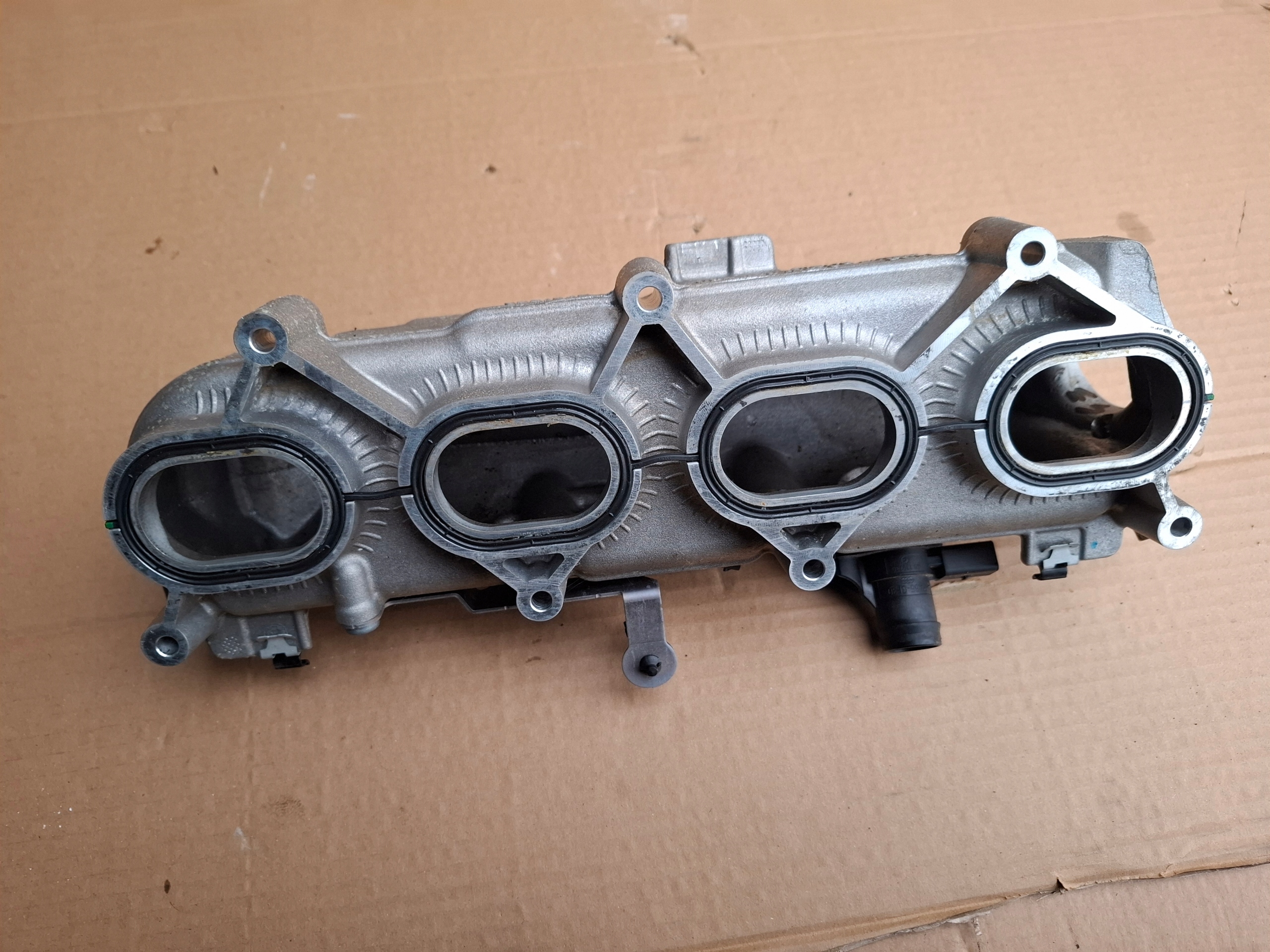 AUDI RS6 4K C8 4.0 TFSI 23r intake manifold 0P2129712F