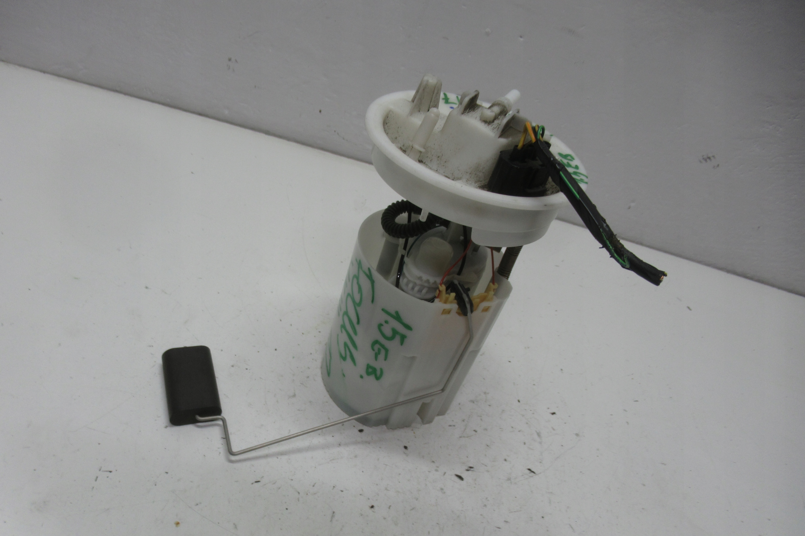 FORD FOCUS MK3 FL 17R 1.5 EB feed pump BV61-9H307-JE