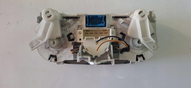 commande de climatisation alimentation d'air OPEL CORSA D 5E094010