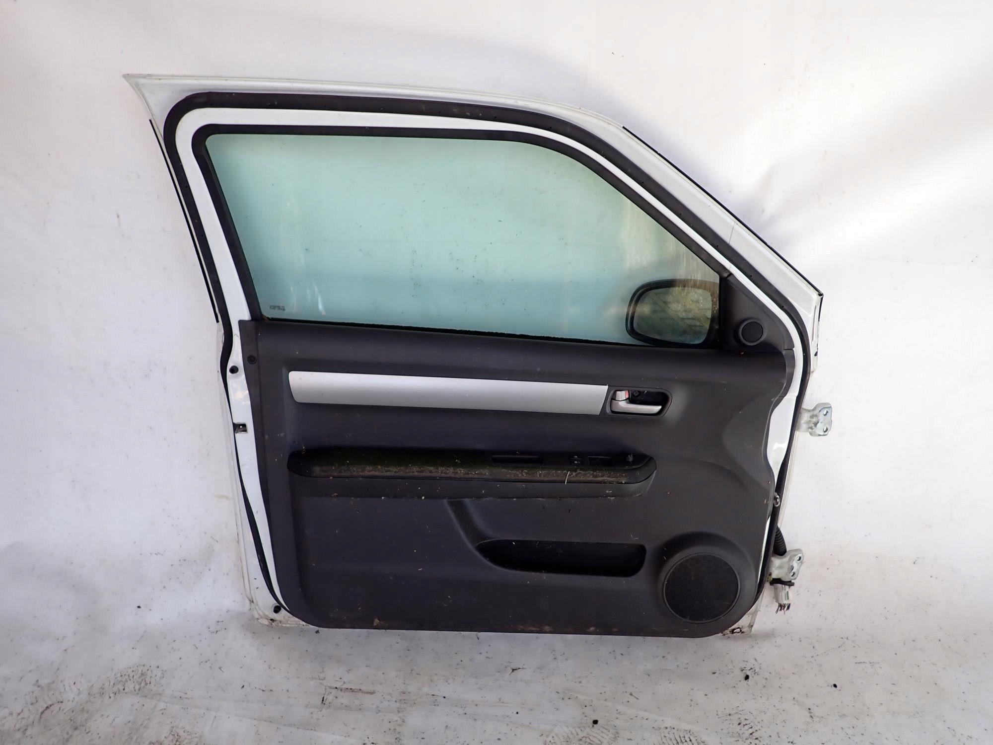 SUZUKI SWIFT III 3 3D 3 door 04-10 door front front left