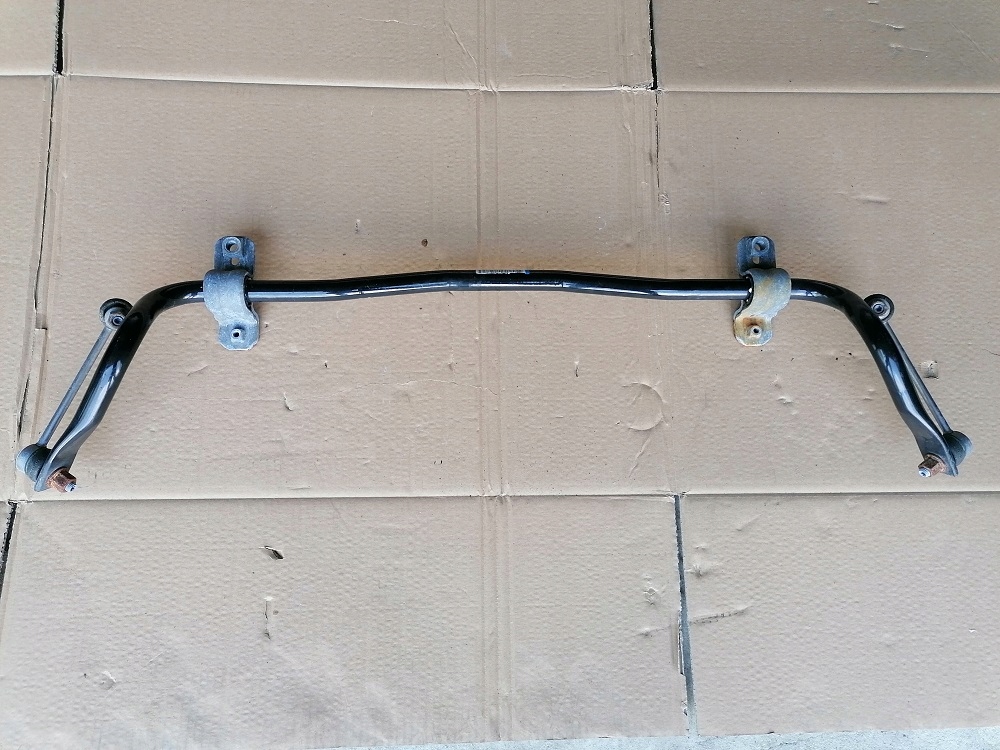 Volvo XC60 II T5 2.0 Drążek Stabilizatora Przód