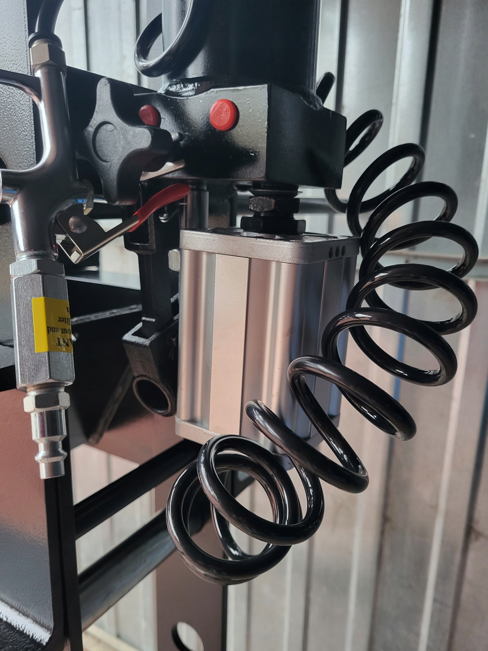 Prasa pneumatyczno -hydrauliczna 40t solidna Kod producenta Rock FORCE