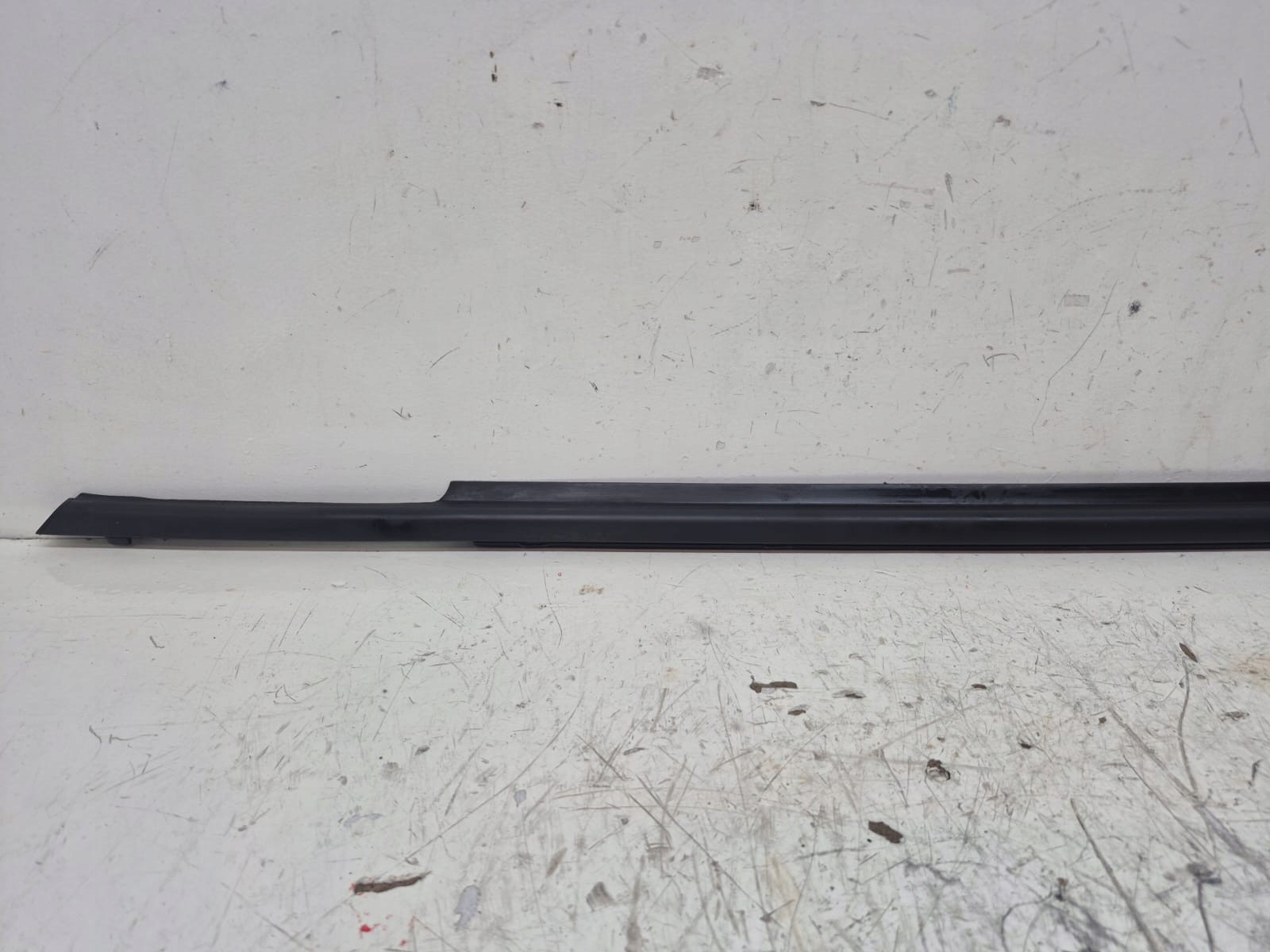 KIA VENGA HYUNDAI IX20 moulding dust left front 2009
