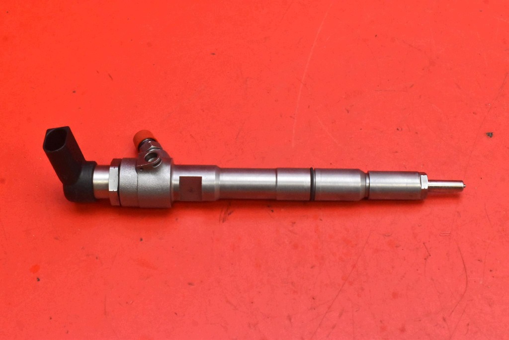 nozzle injector 03L130277B VW GOLF 6 VI 1.6 TDI 08-15