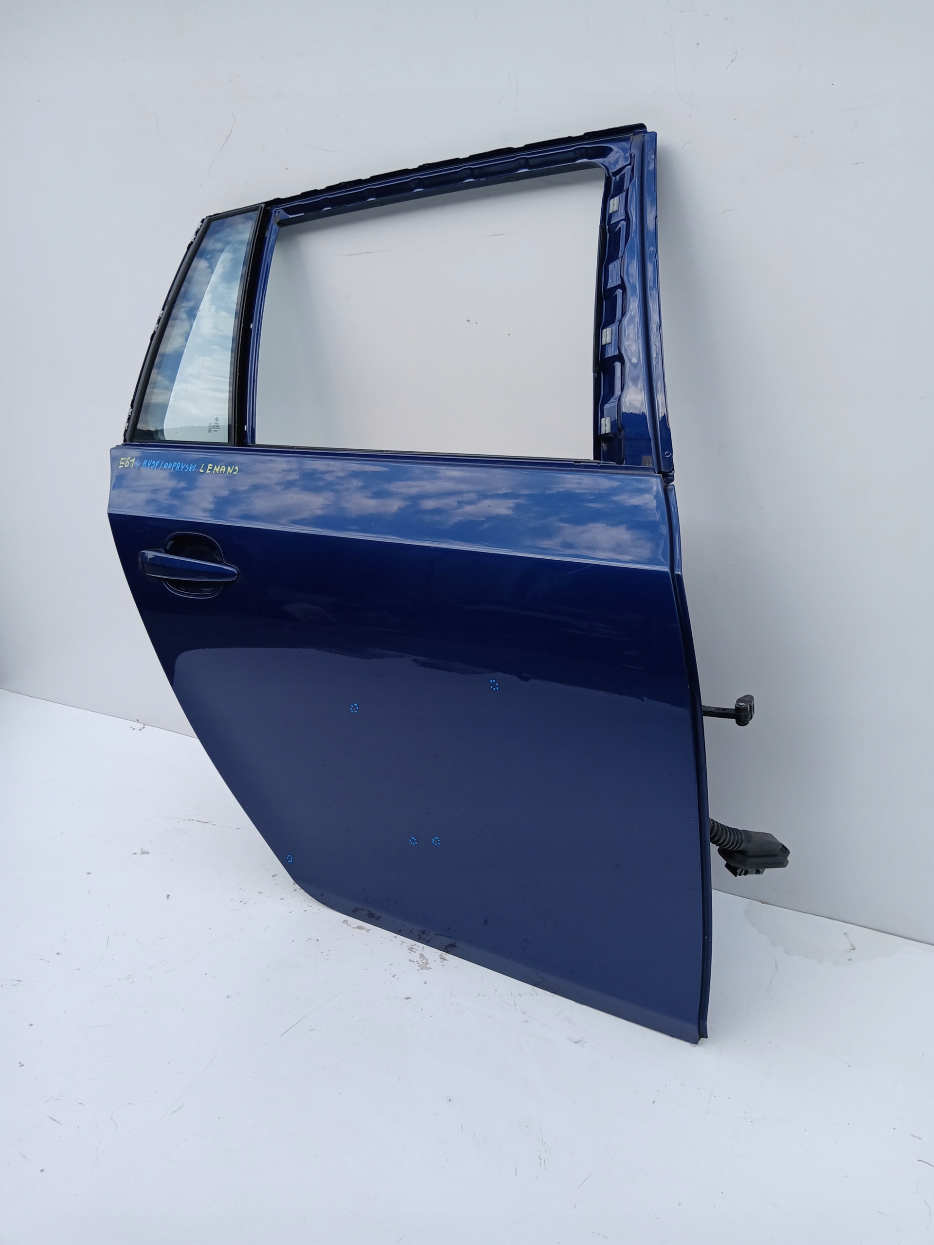 door right rear. rear part BMW E61 381 LE MANS BLAU