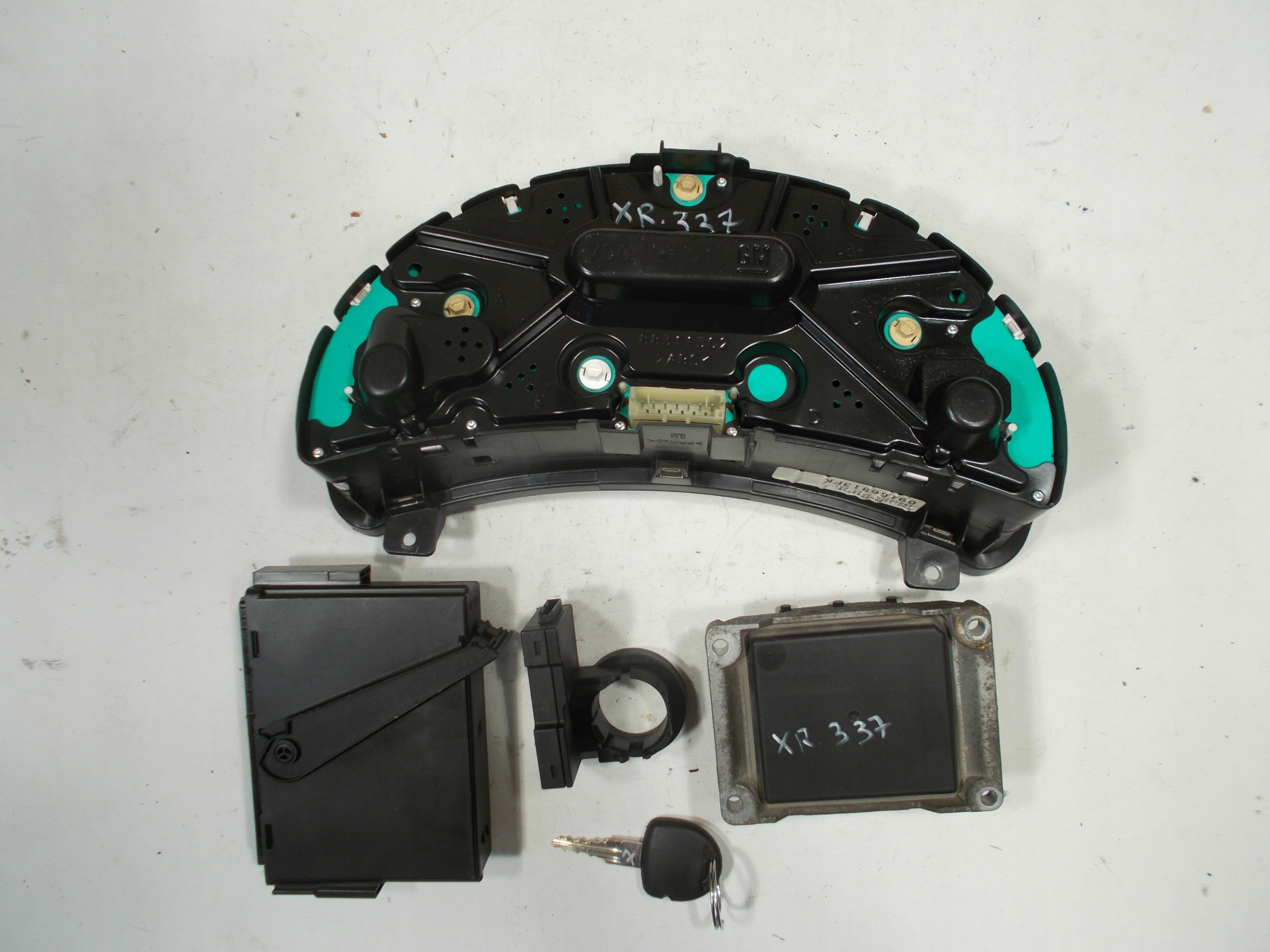 computer dials running board IMMO CORSA C 1.0 12V 0261207421 24443795