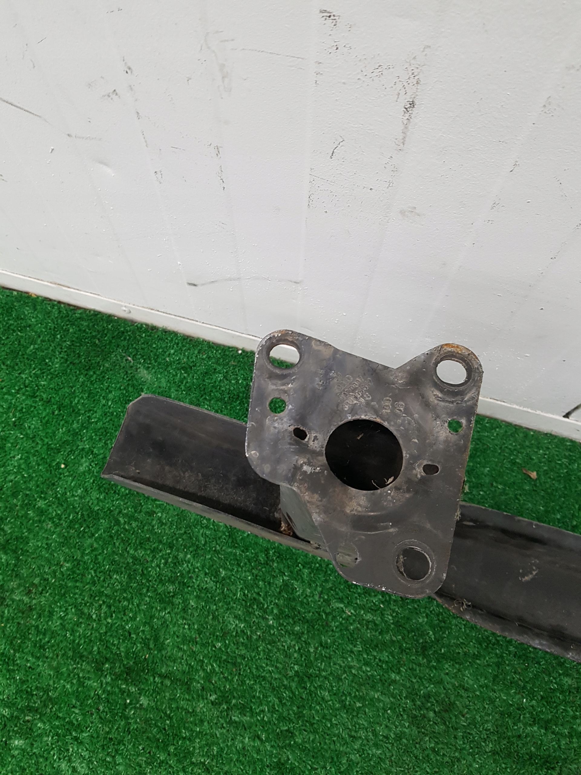 träger unter Frontstoßstange VOLKSWAGEN PASSAT B5 FL 3B0806642