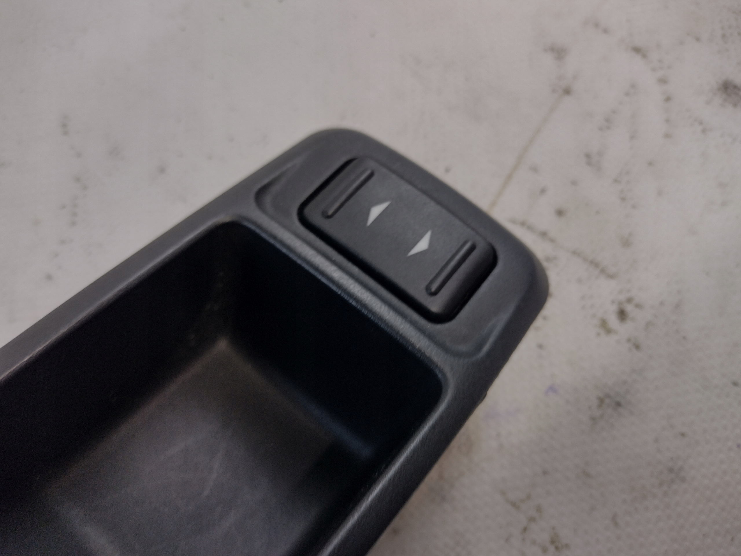 window control switch right front Ford Kuga Mk1 and 17M5T-14529AA