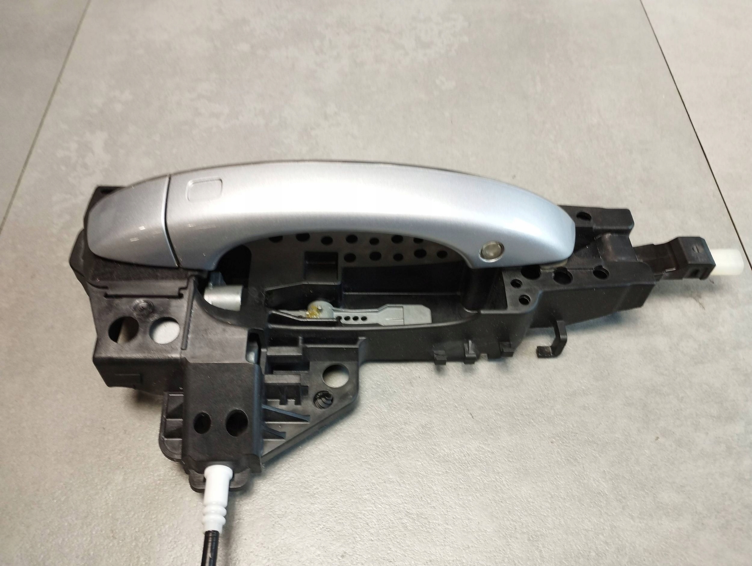 Audi A7 4G 2016 handle right rear part KESSY LED CHROM LZ7G