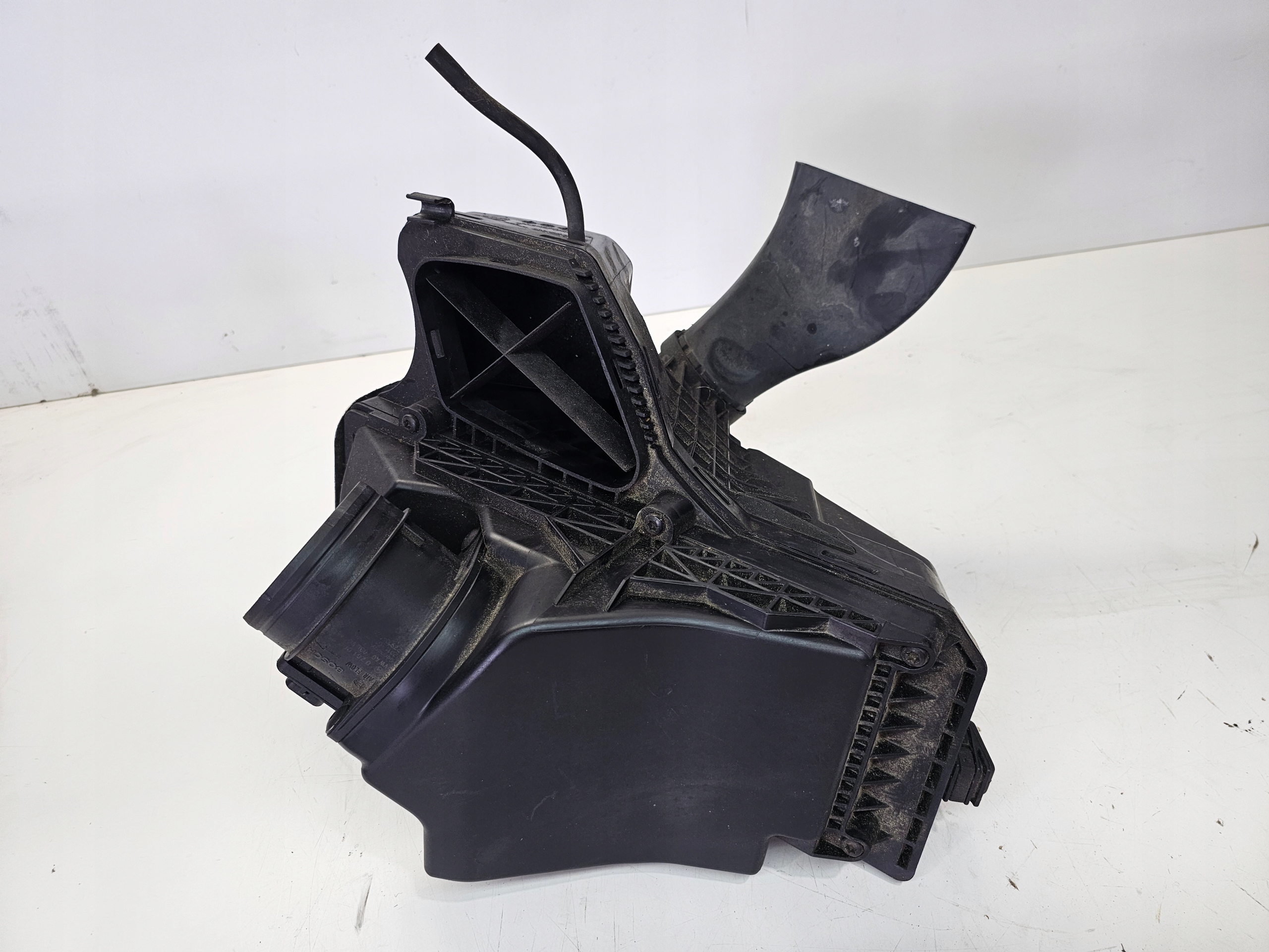 Gehäuse filter luft AUDI A4 B8 A5 8K0133835AR