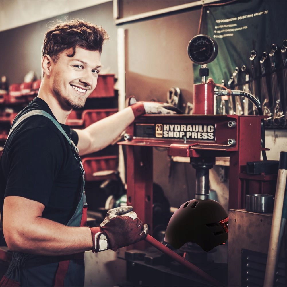 KASK OCHRONNY NA ROWER HULAJNOGĘ ROLKI 58-61cm LED EAN (GTIN) 5902510676414