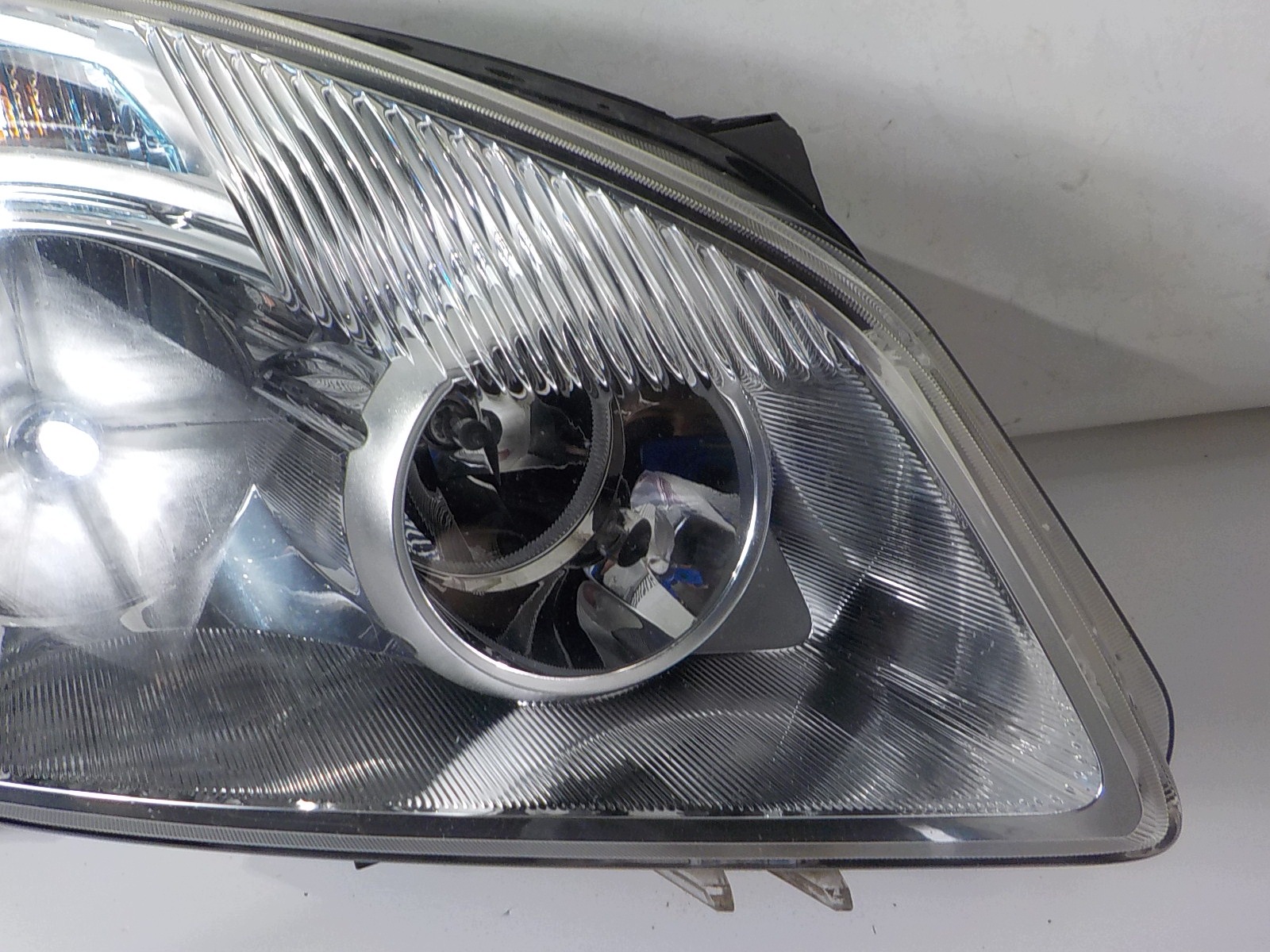 NISSAN QASHQAI J10 XENON light right front front UK