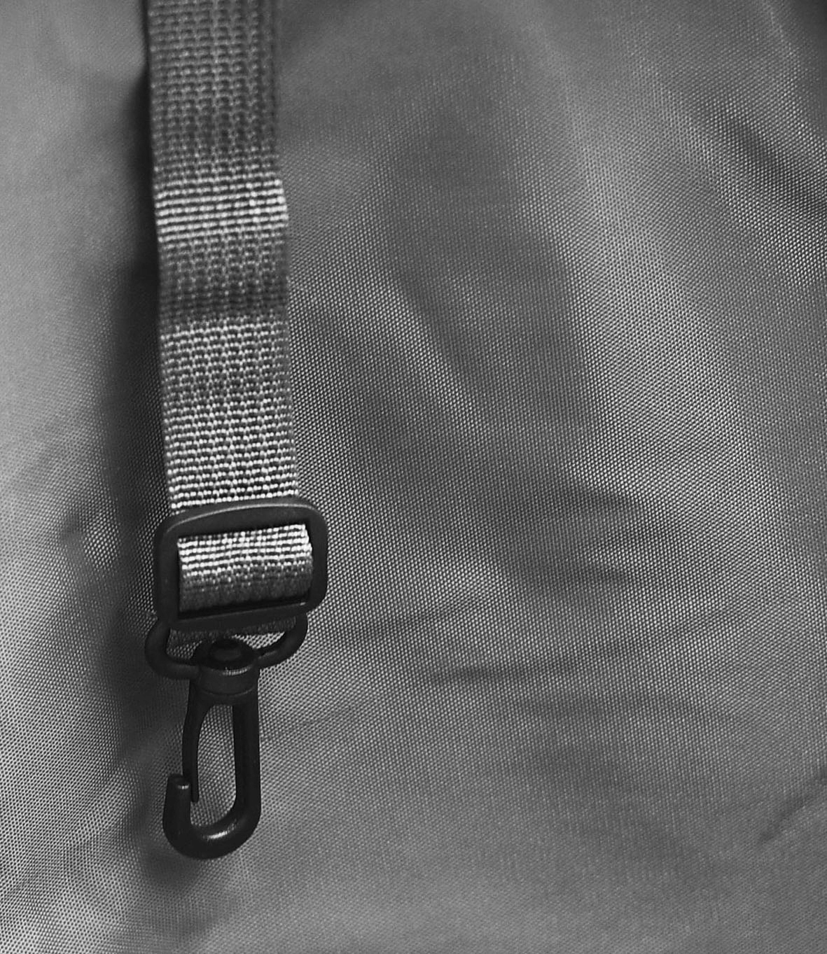 Batoh, nosič psa, cestovná taška.Hlavne iný materiál