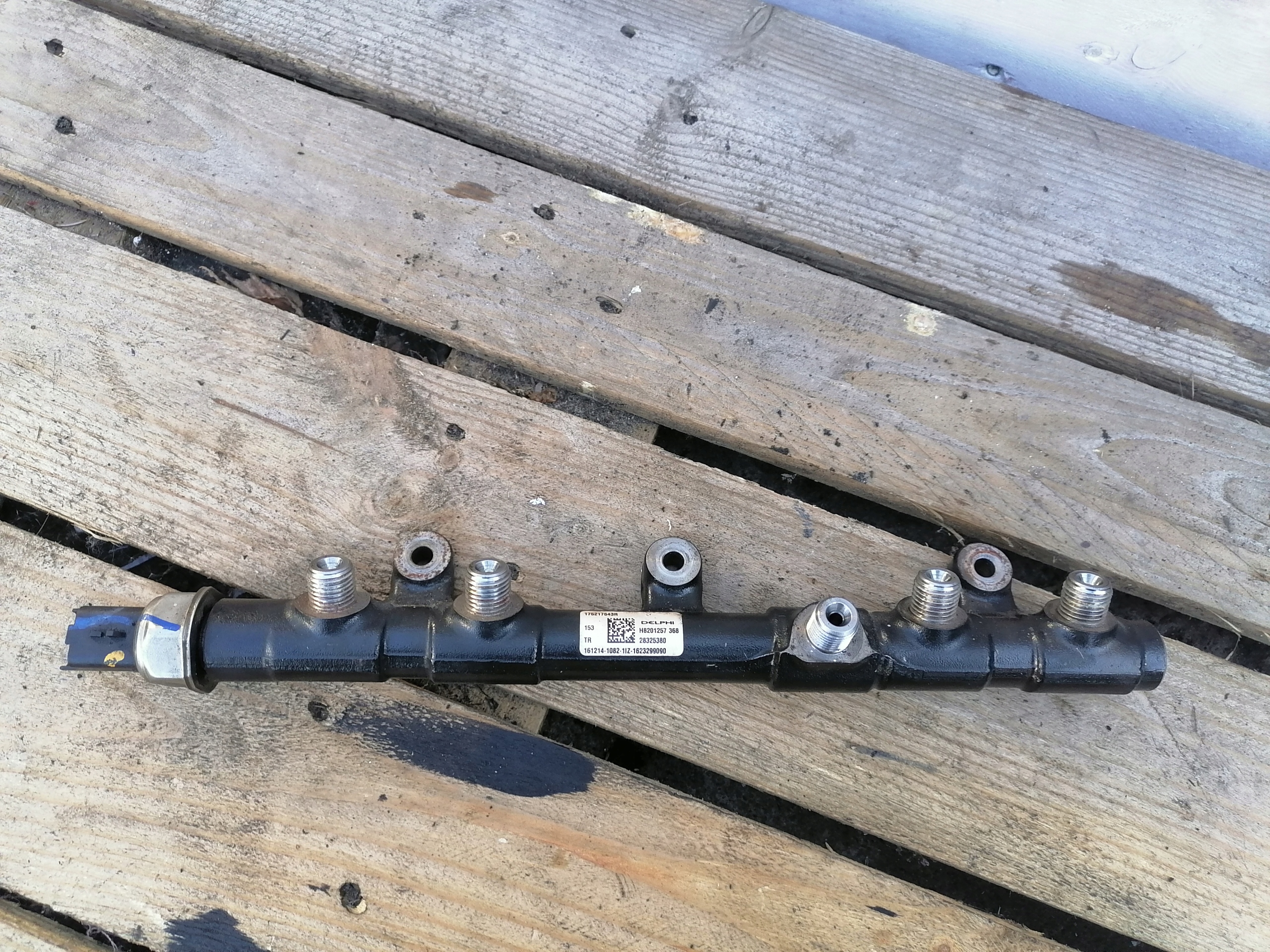 RAMPE INJECTION NISSAN NAVARA D23 2.3 175217543R