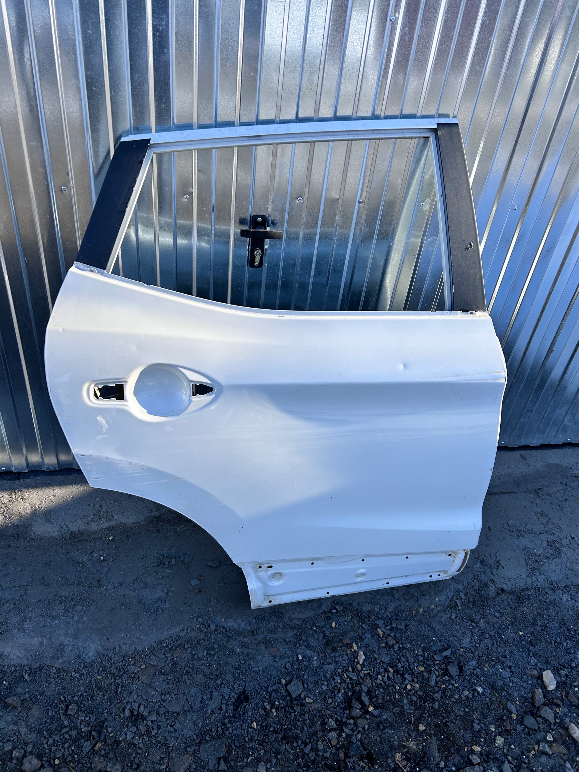 ДВЕРІ ЗАДНЄ ПРАВЕ NISSAN QASHQAI II J11