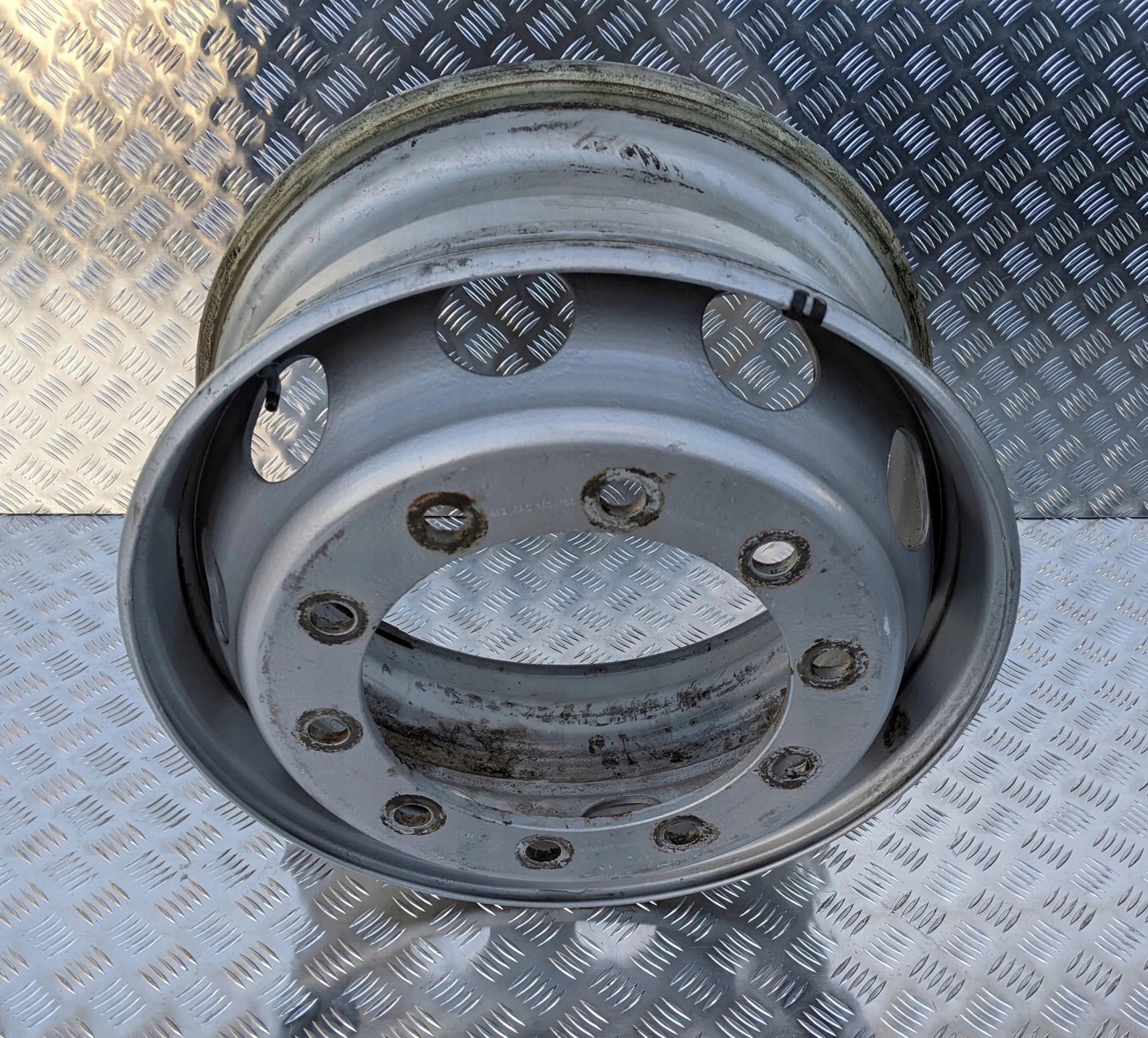 FELGA STALOWA SCANIA 22.5 X 9