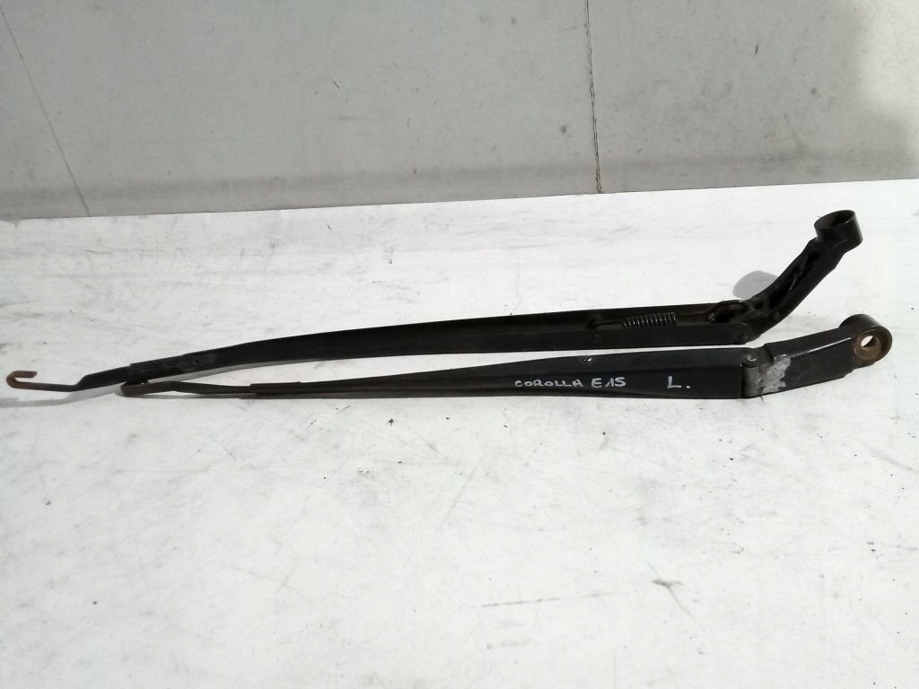 Toyota Corolla E15 wiper arms front