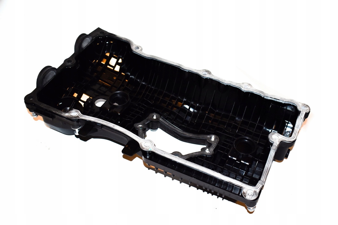 Pokrywa głowicy BMW E87 E90 E91 118i 120i 318i Typ samochodu Samochody osobowe