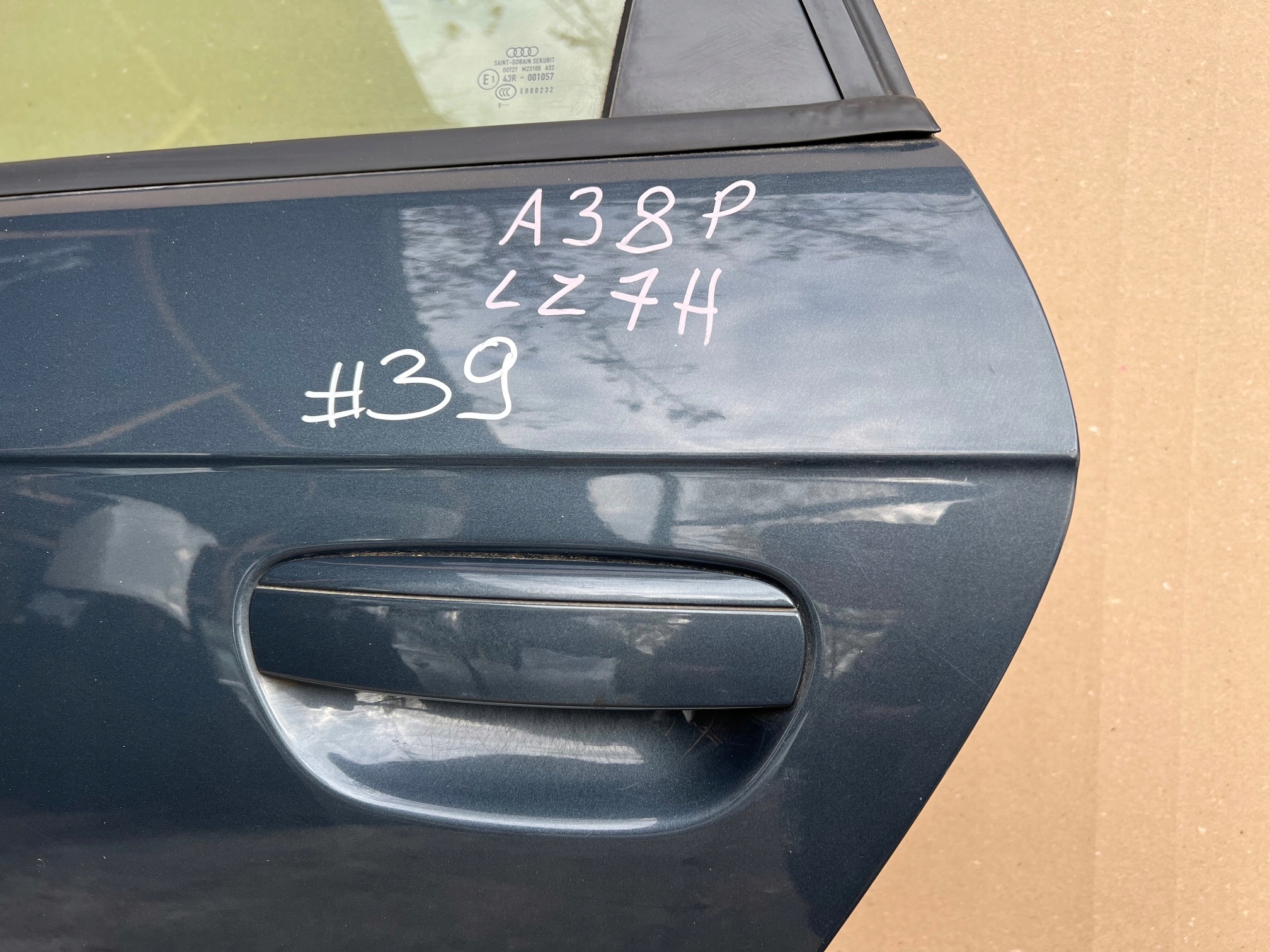 AUDI A3 8P 5D LIFT door left rear. left rear part LZ7H