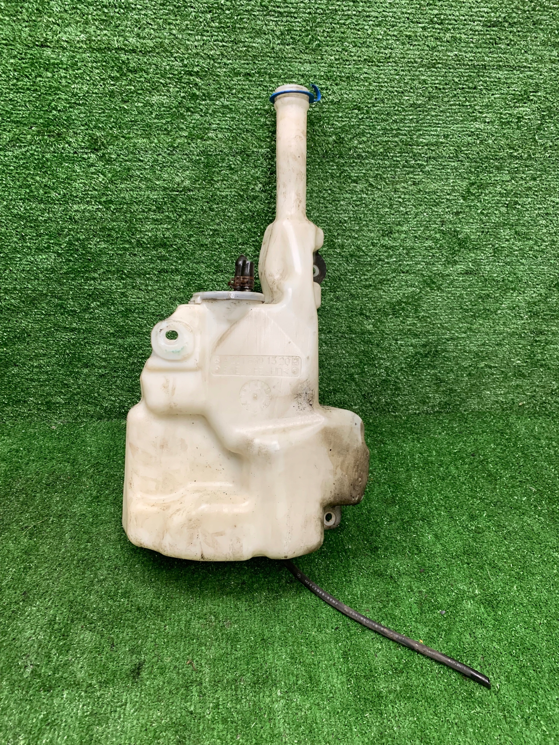 washer fluid tank MERCEDES W251 A2518691320