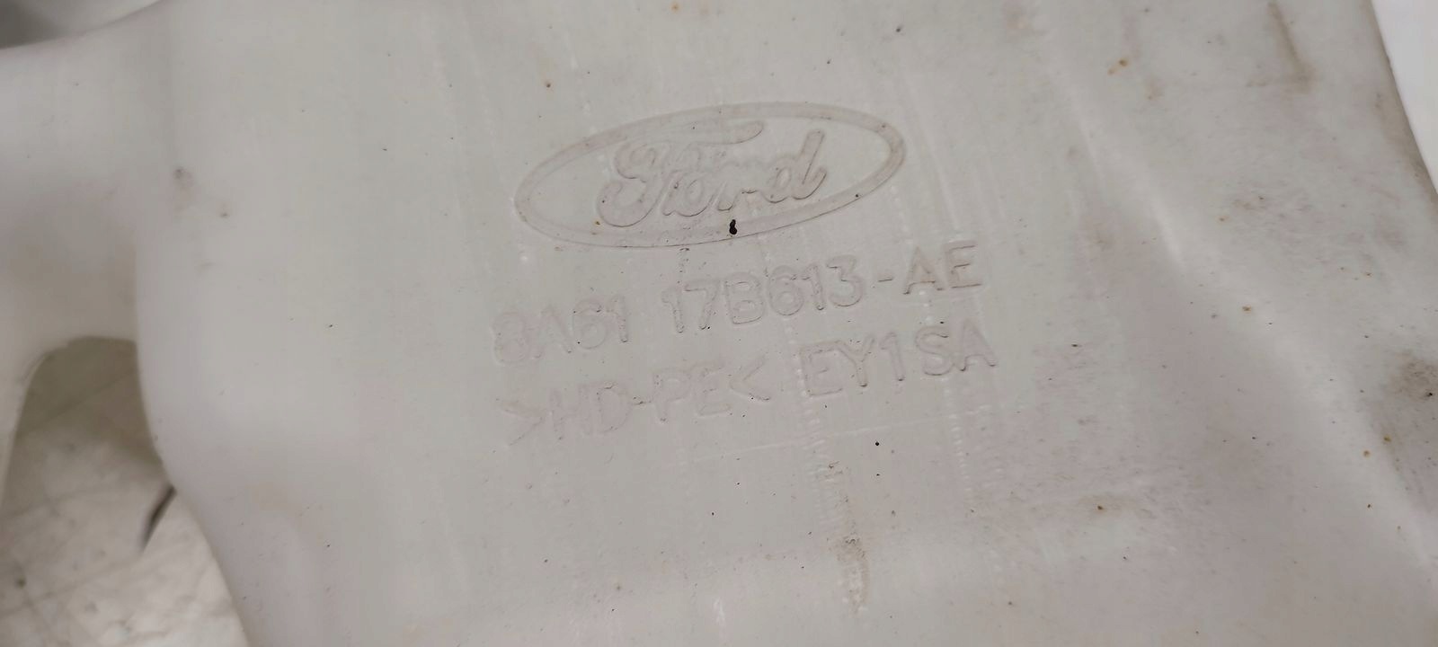 Behälter Spritzdüse Behälter Ford Fiesta MK7
