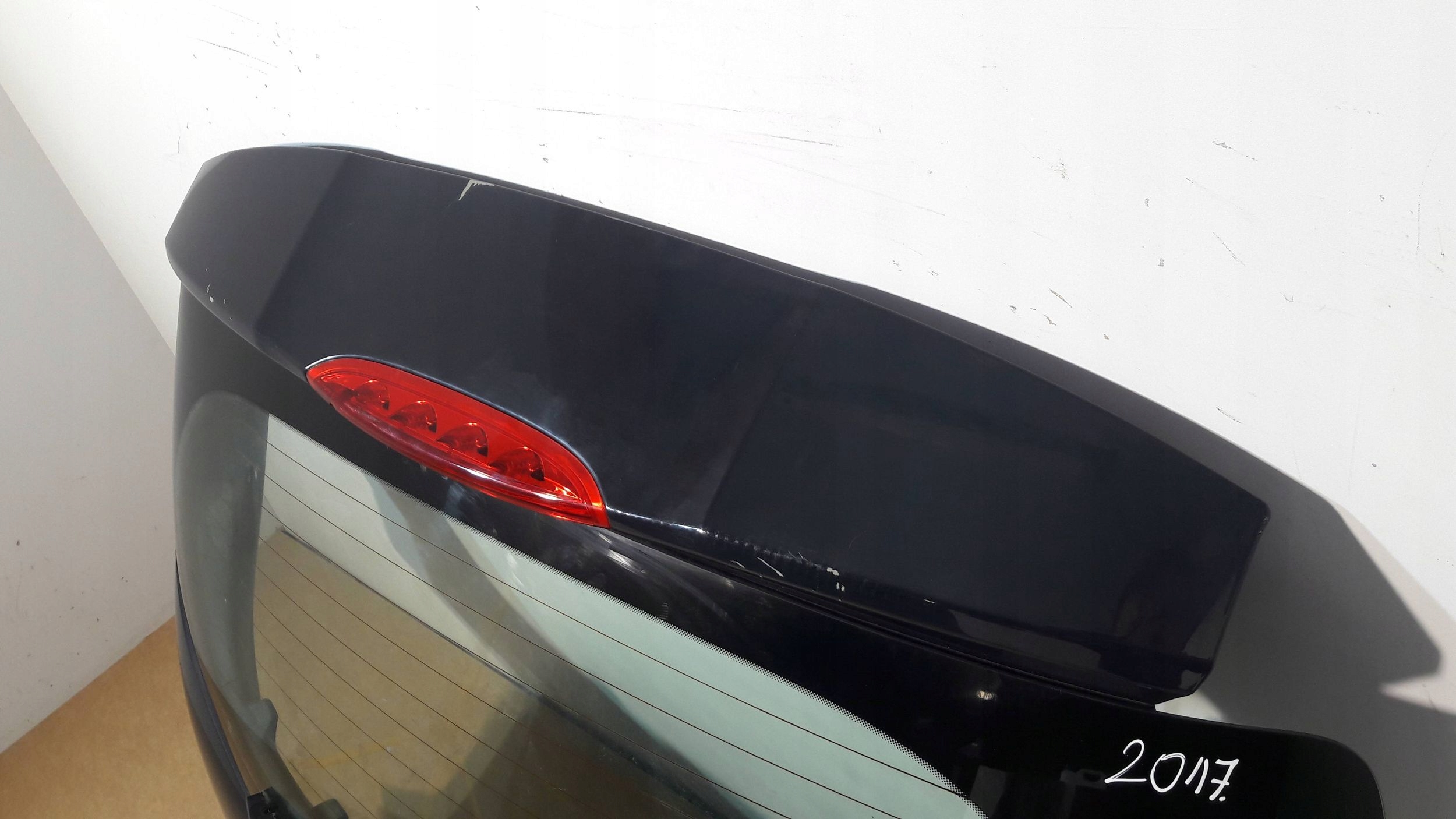Peugeot 208 rear trunk door boot 2017 (H117)