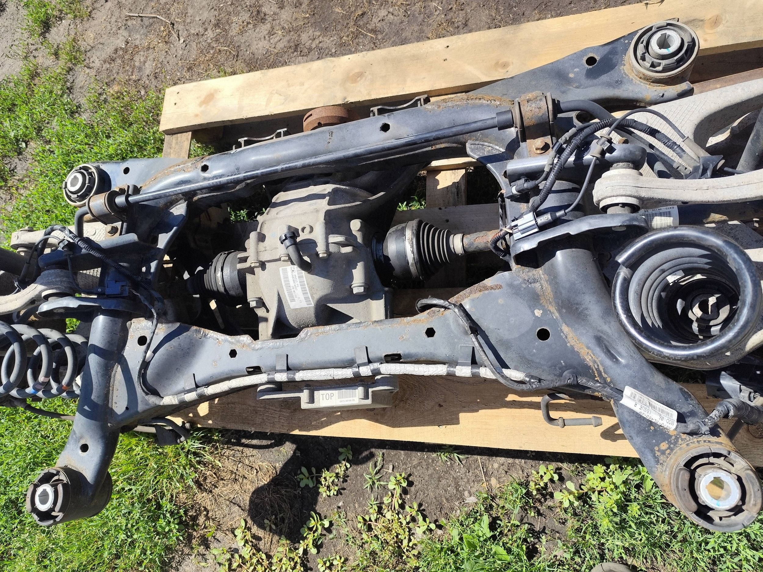 JAGUAR XE 760 sususpension rear. complete DEMONTAZ