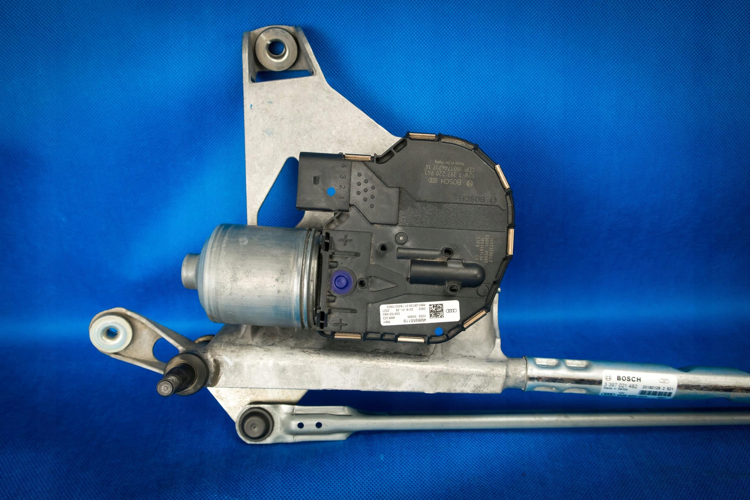 Gestänge Motor Wischer Audi Q8 4M8 4M8955023